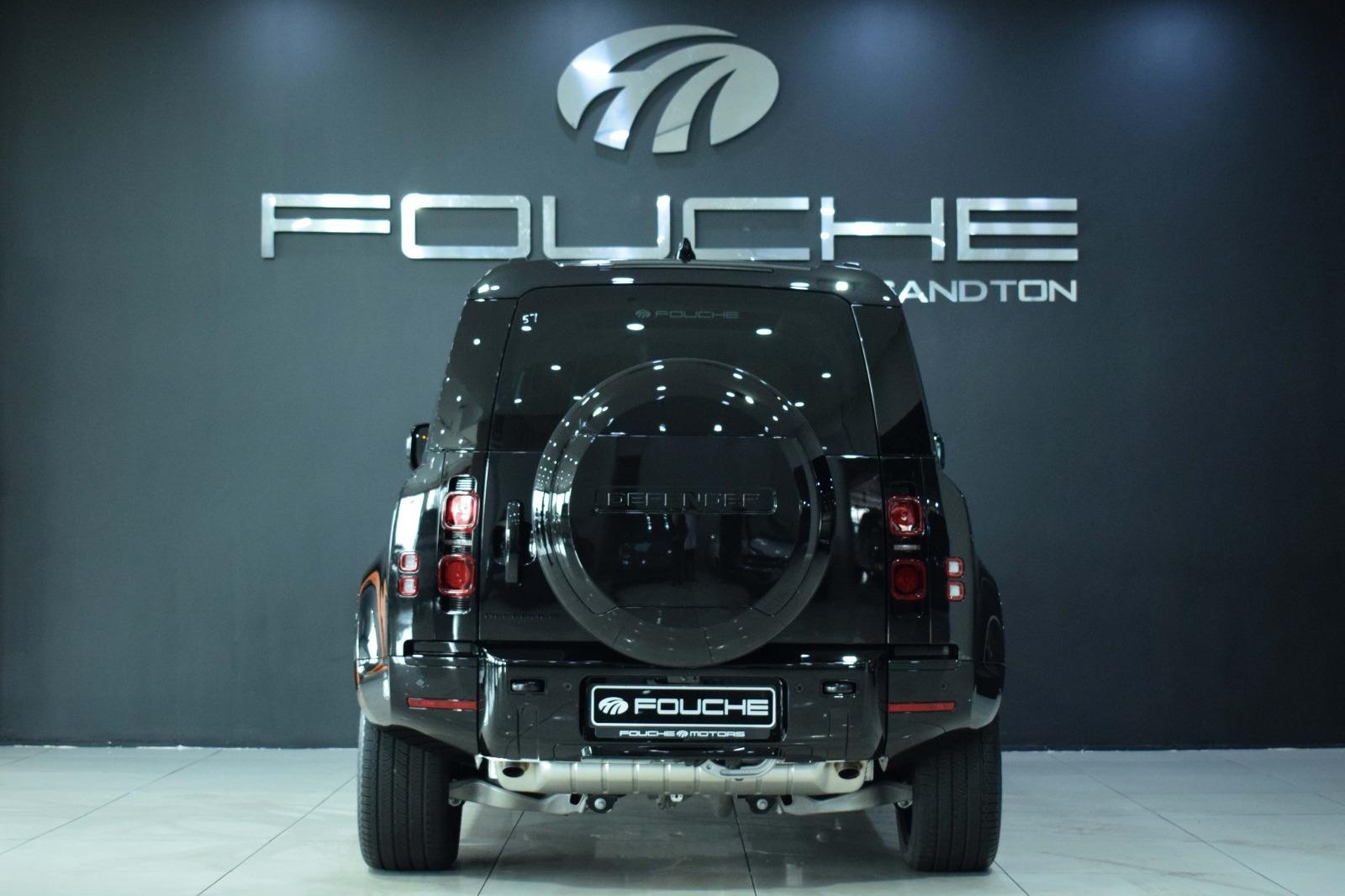 2025 LAND ROVER DEFENDER 110 Image 2