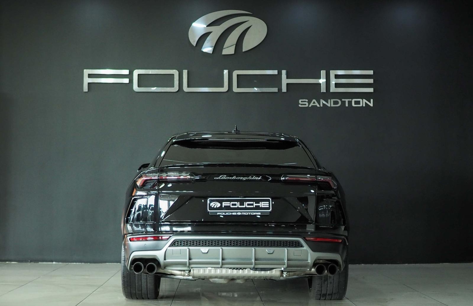 2019 LAMBORGHINI URUS Image 2