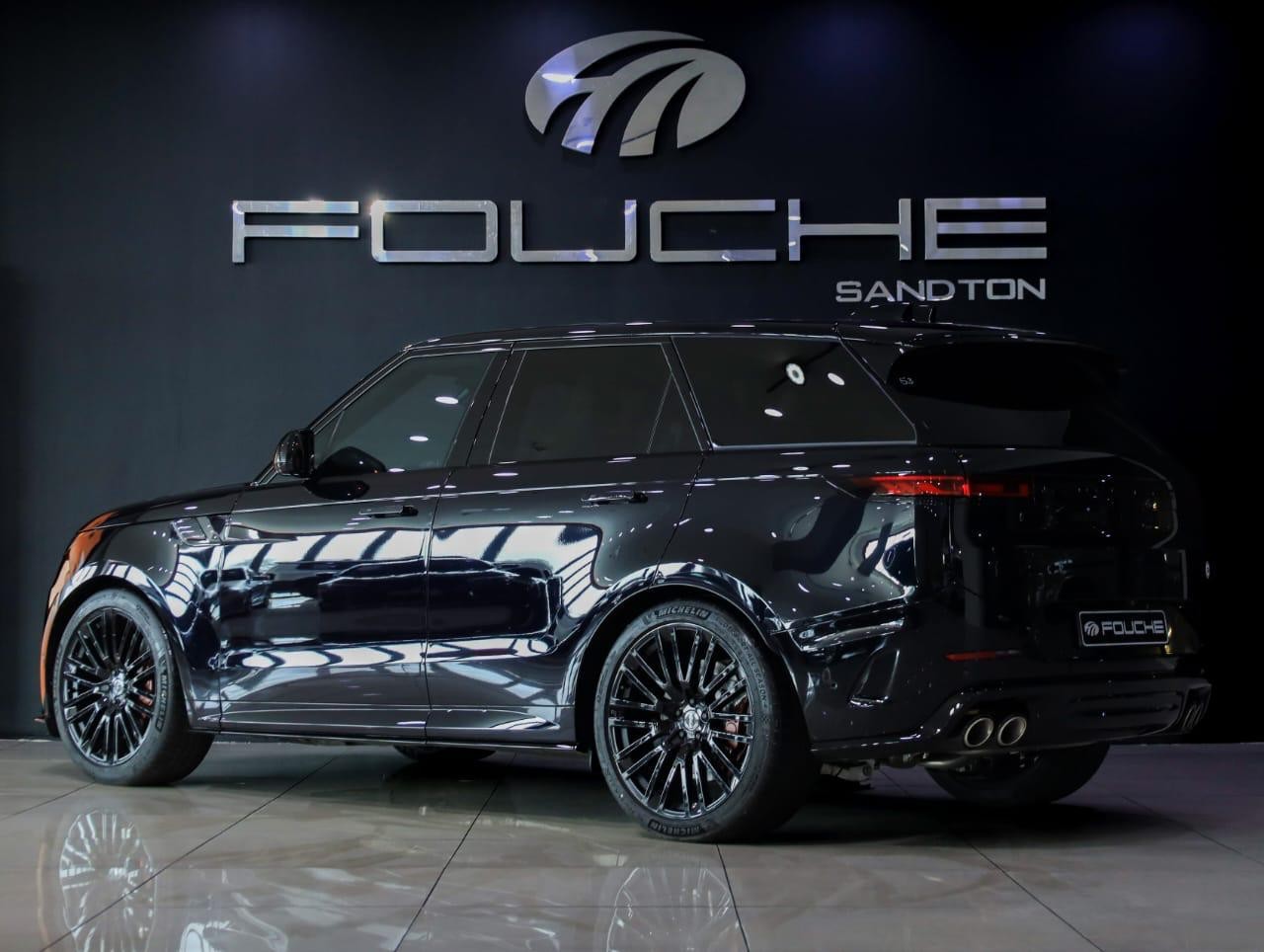 2025 RANGE ROVER SV 
