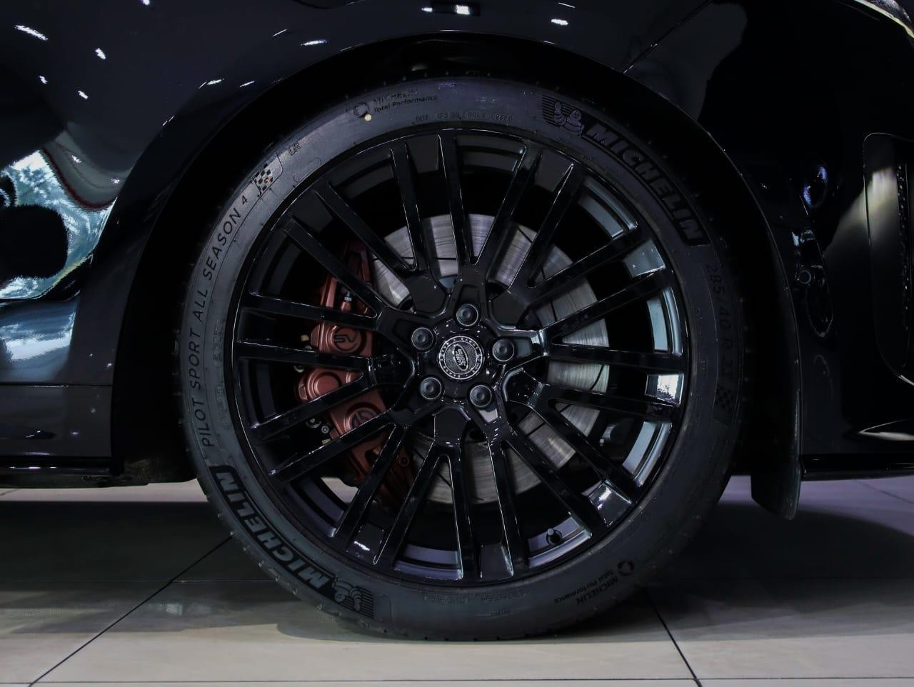 2025 RANGE ROVER SV 