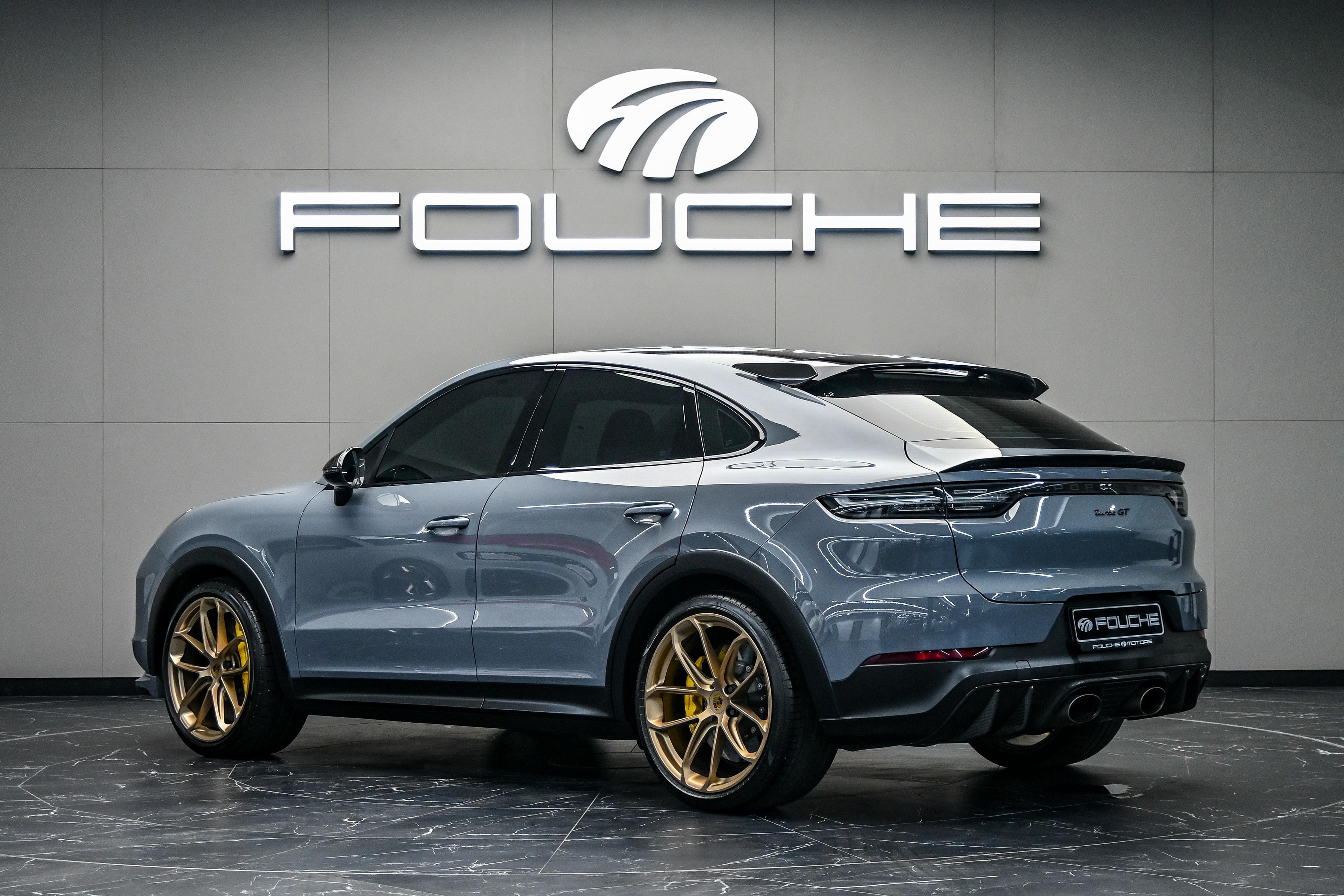 2022 PORSCHE CAYENNE