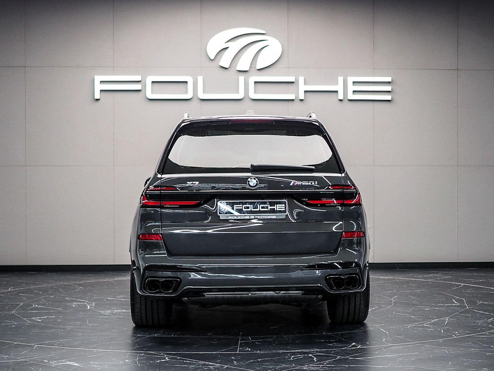 2025 BMW X7 Image 2