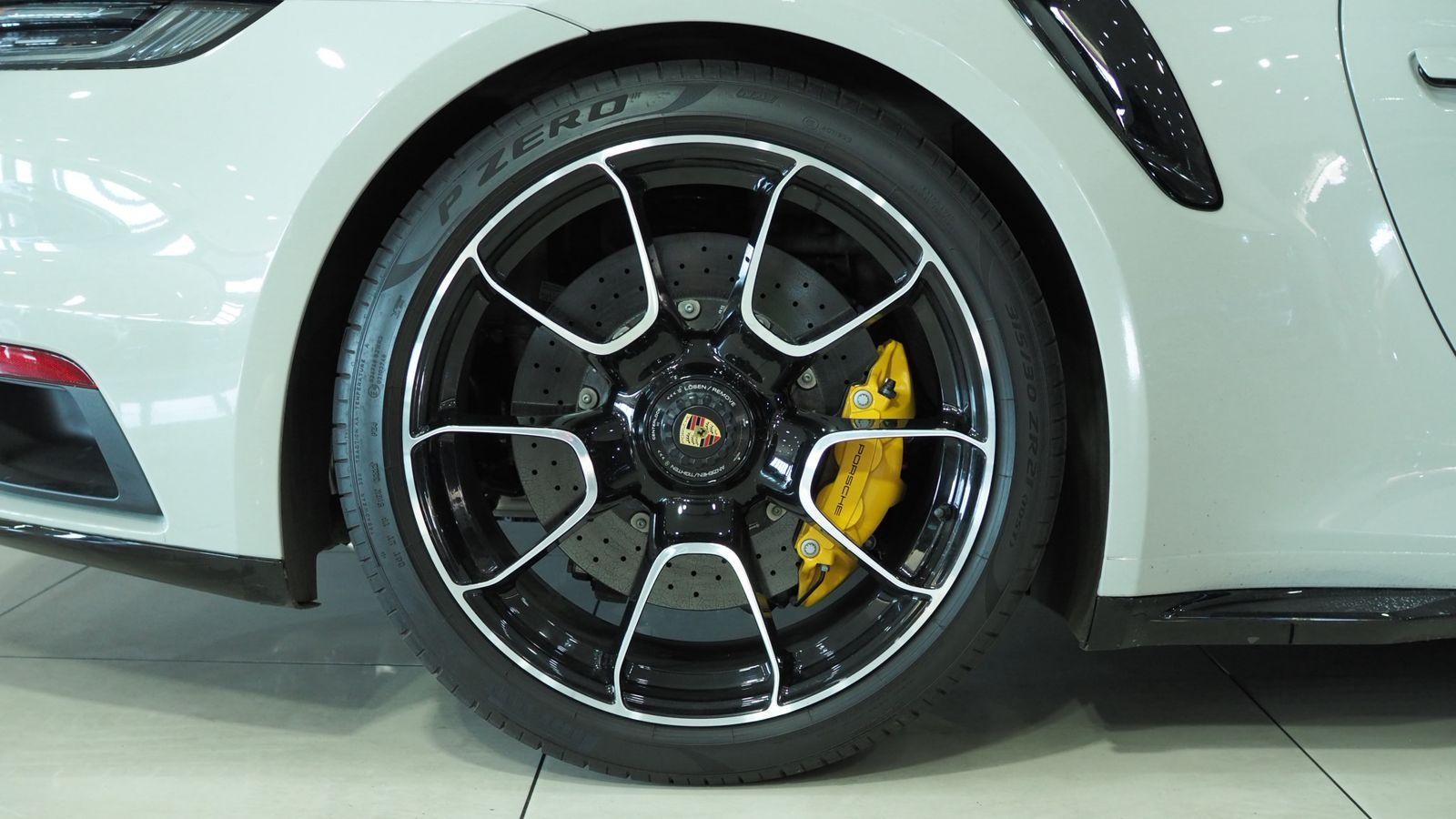 2022 PORSCHE 911