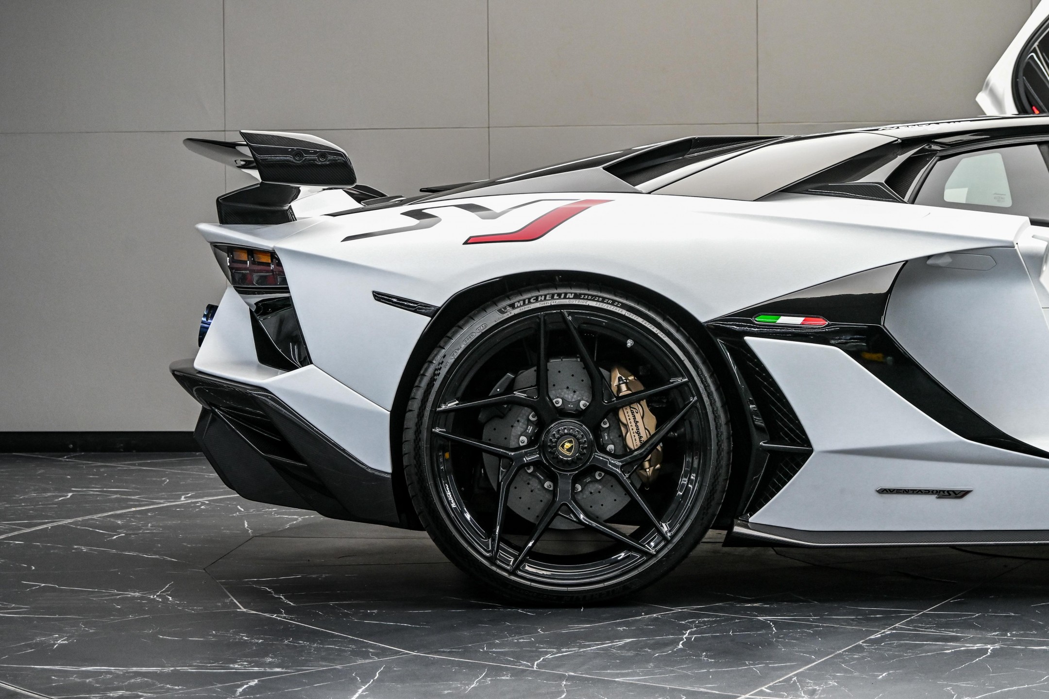 2019 LAMBORGHINI AVENTADOR
