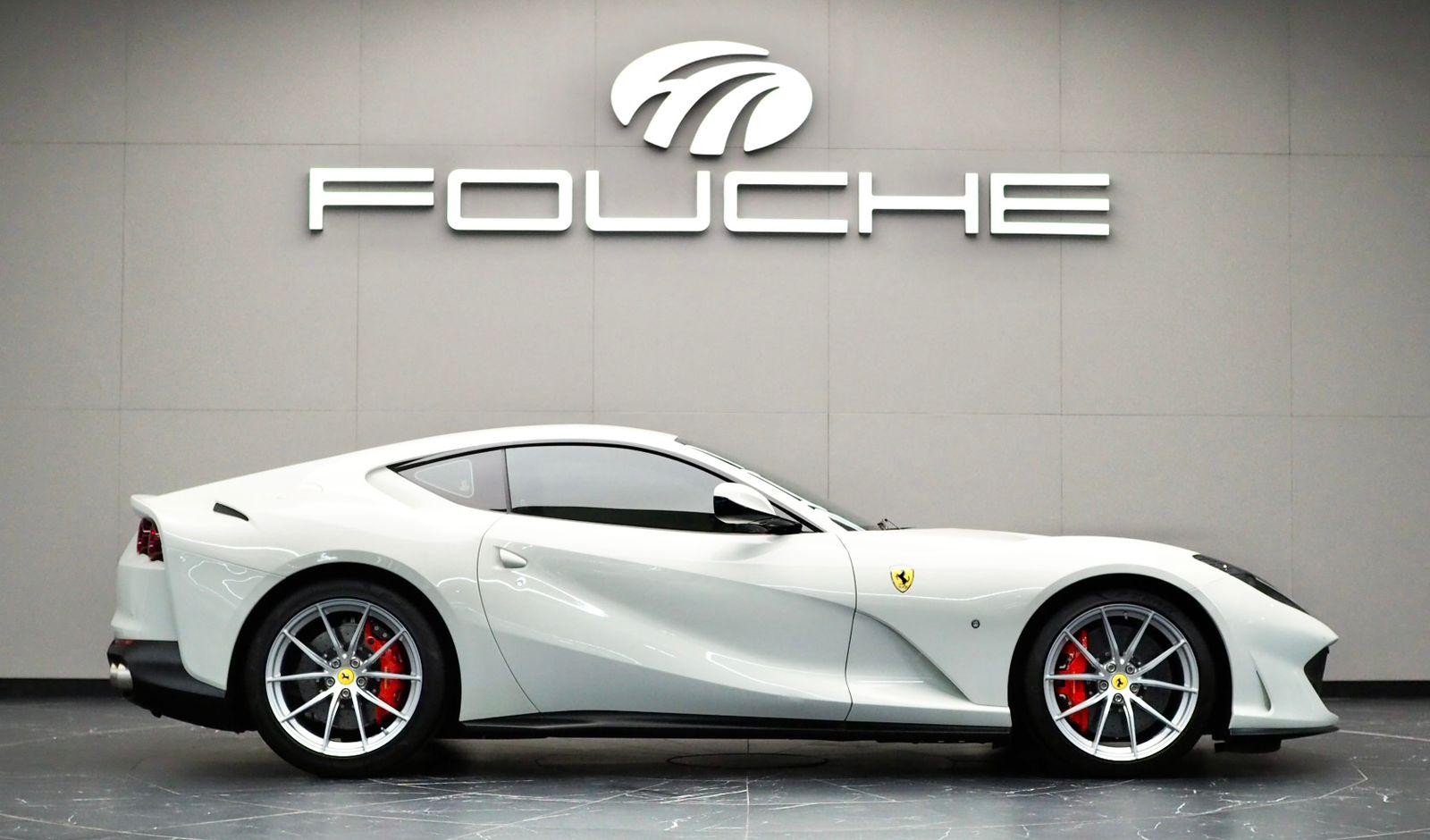 2019 FERRARI 812 Image 1