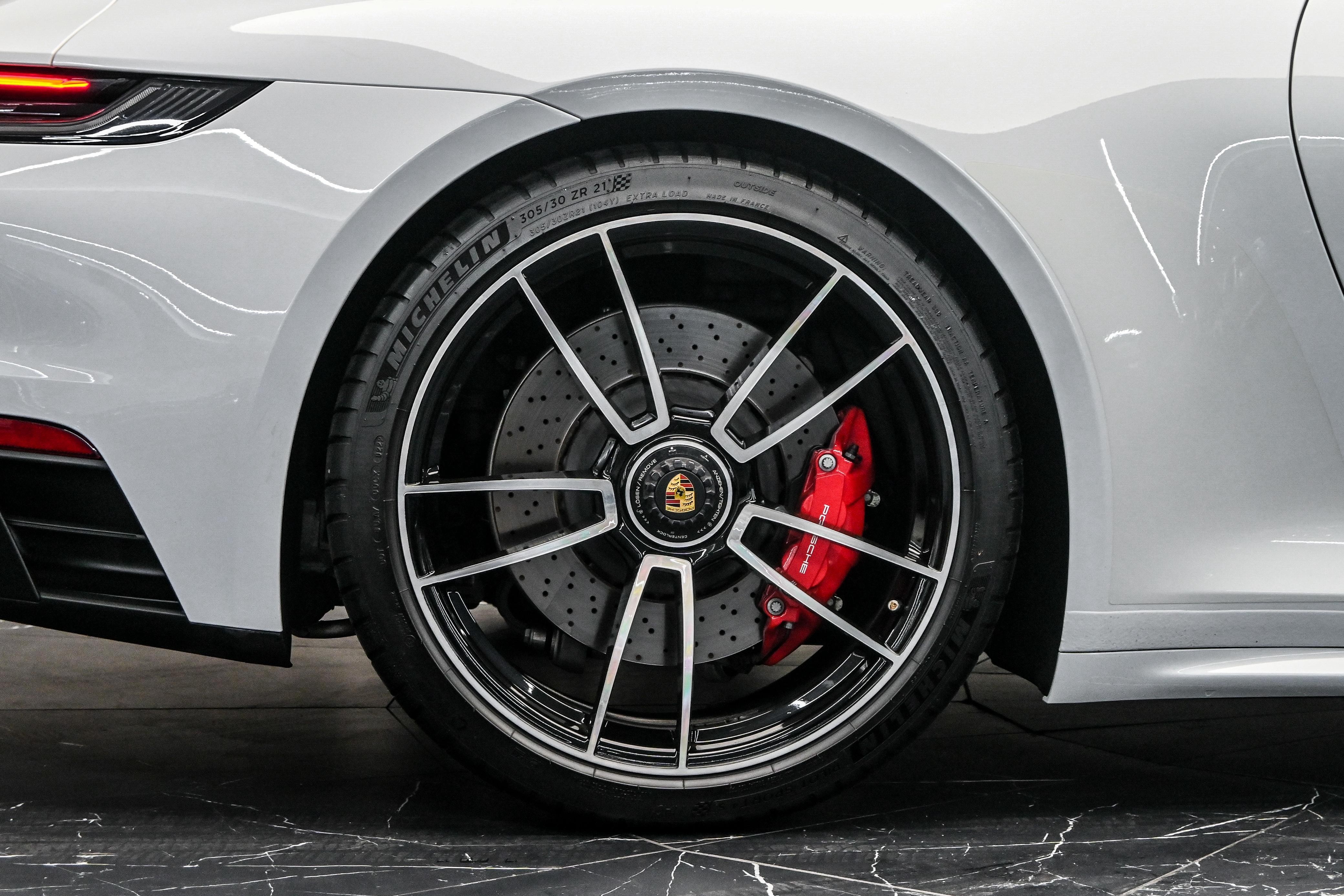 2022 PORSCHE 911