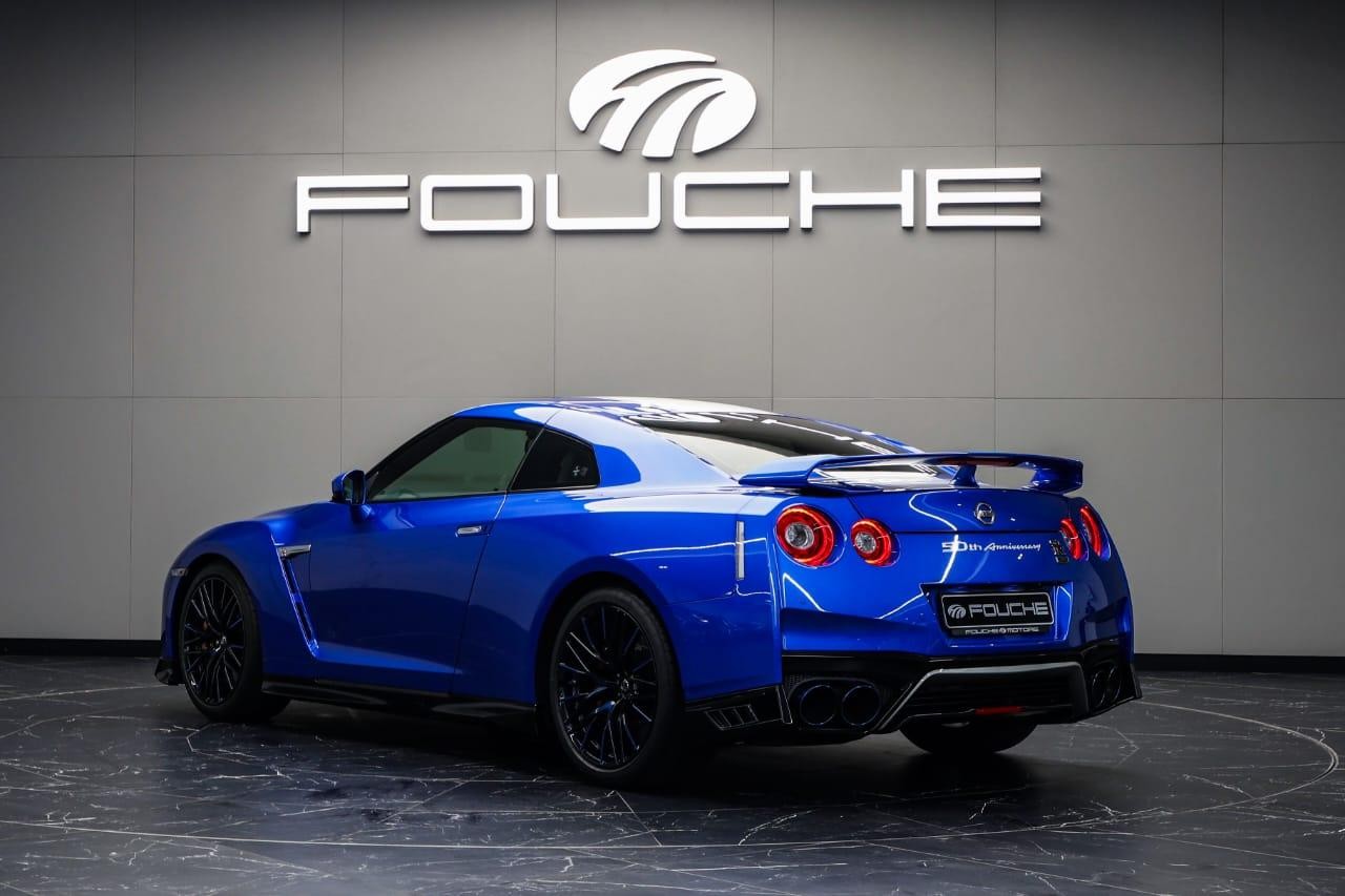 2019 NISSAN GT-R Image 2