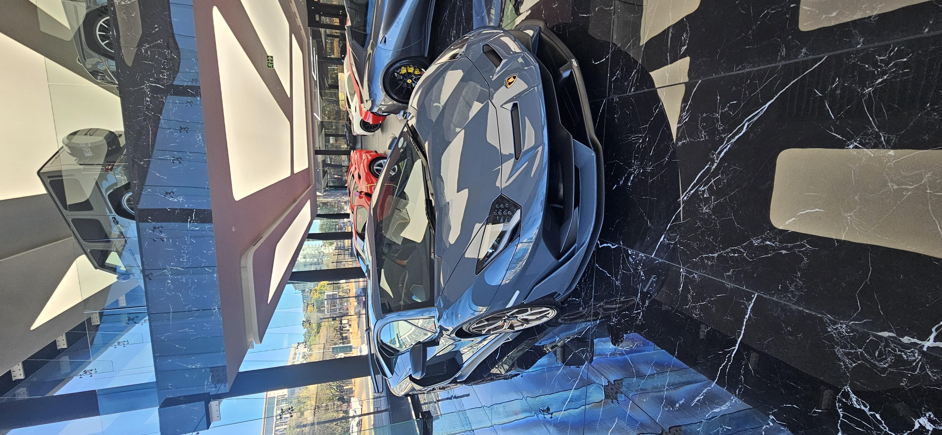 2020 LAMBORGHINI AVENTADOR Image 1