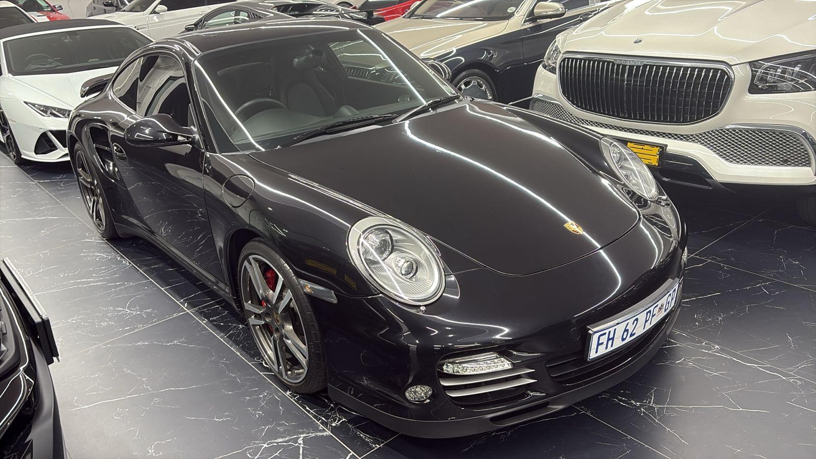 2010 PORSCHE 911 Image 1