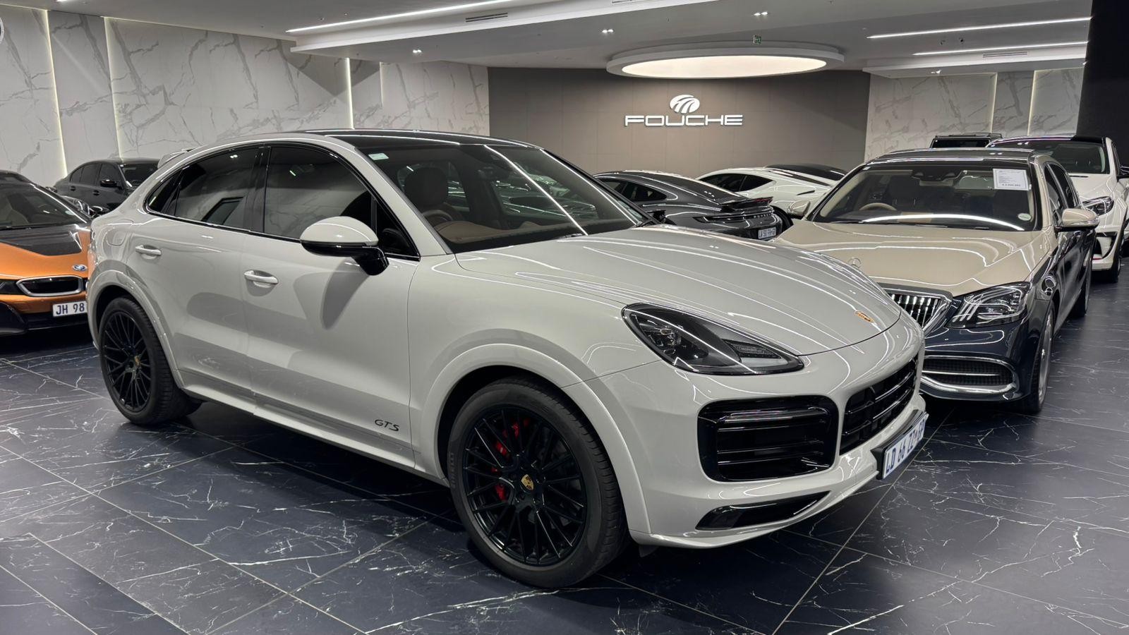 2023 PORSCHE CAYENNE Image 1
