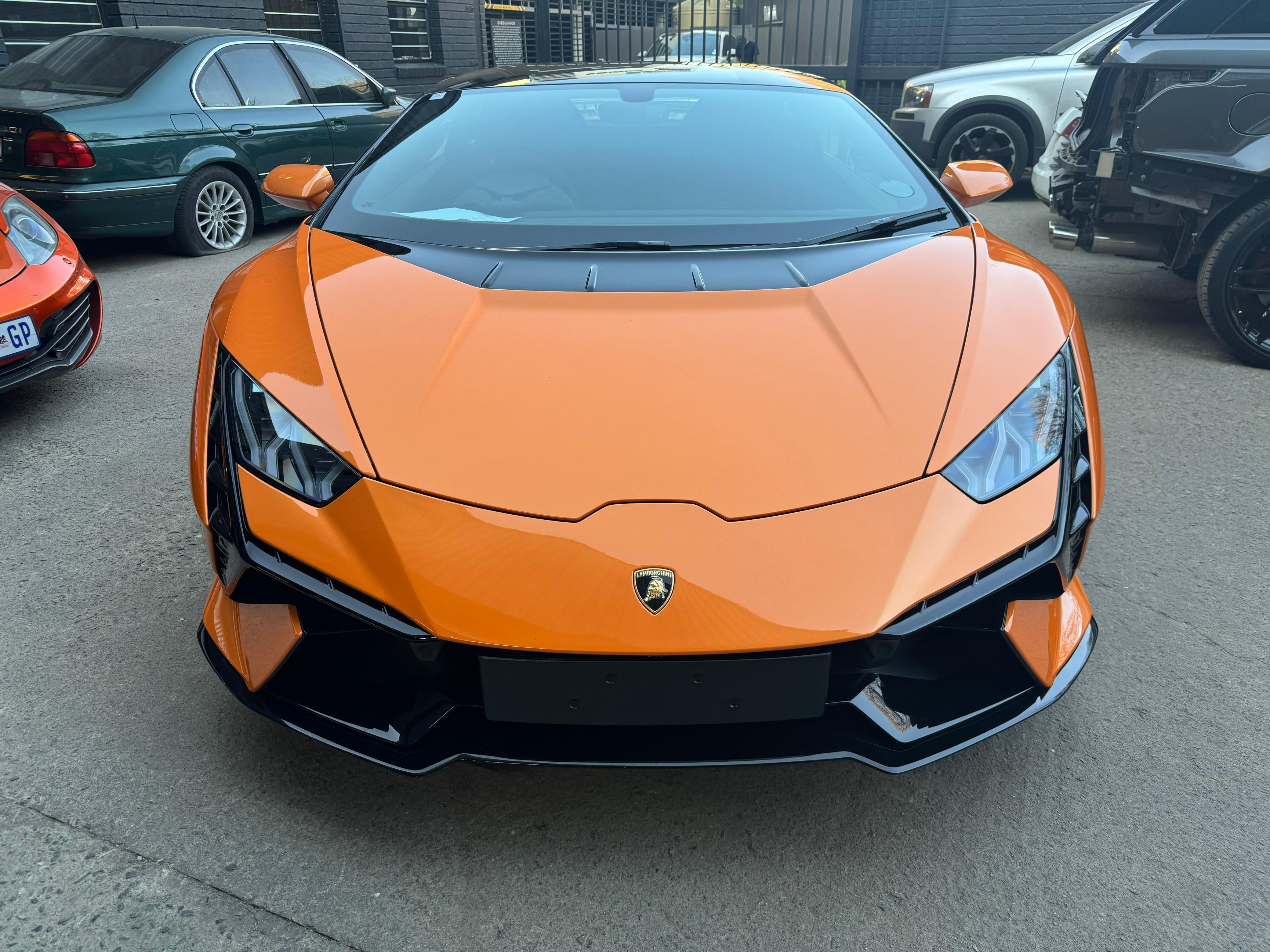 2023 LAMBORGHINI HURACAN Image 1