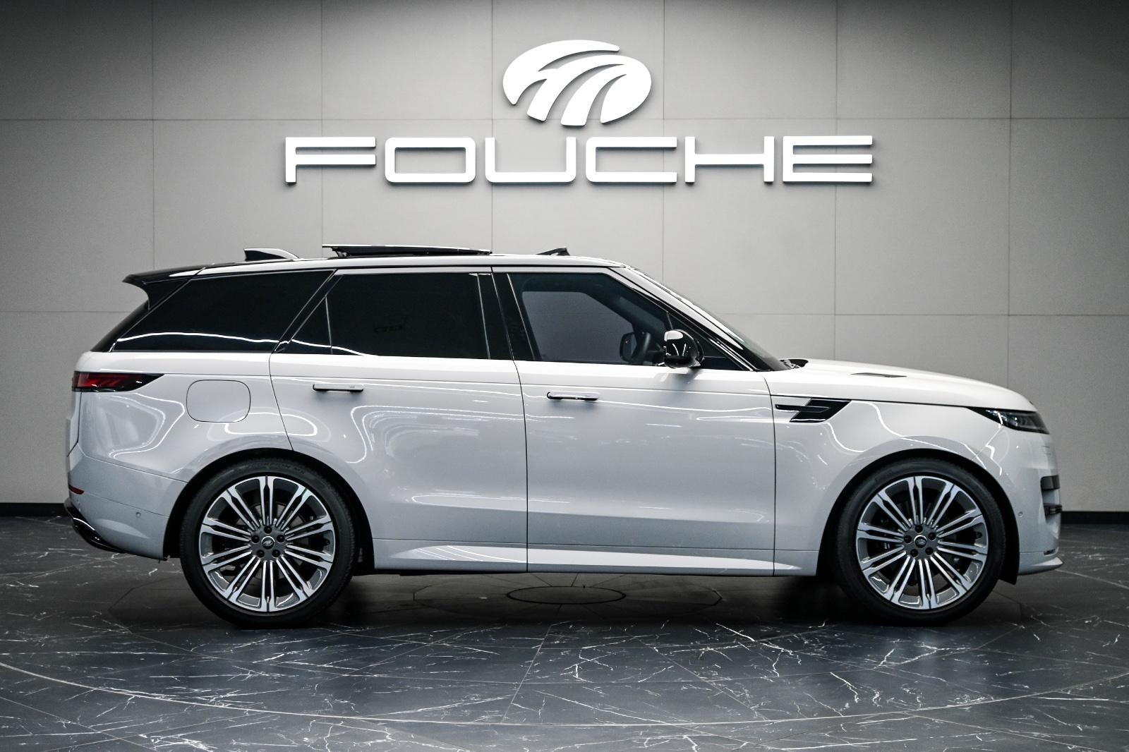 2025 LAND ROVER RANGE ROVER Image 1