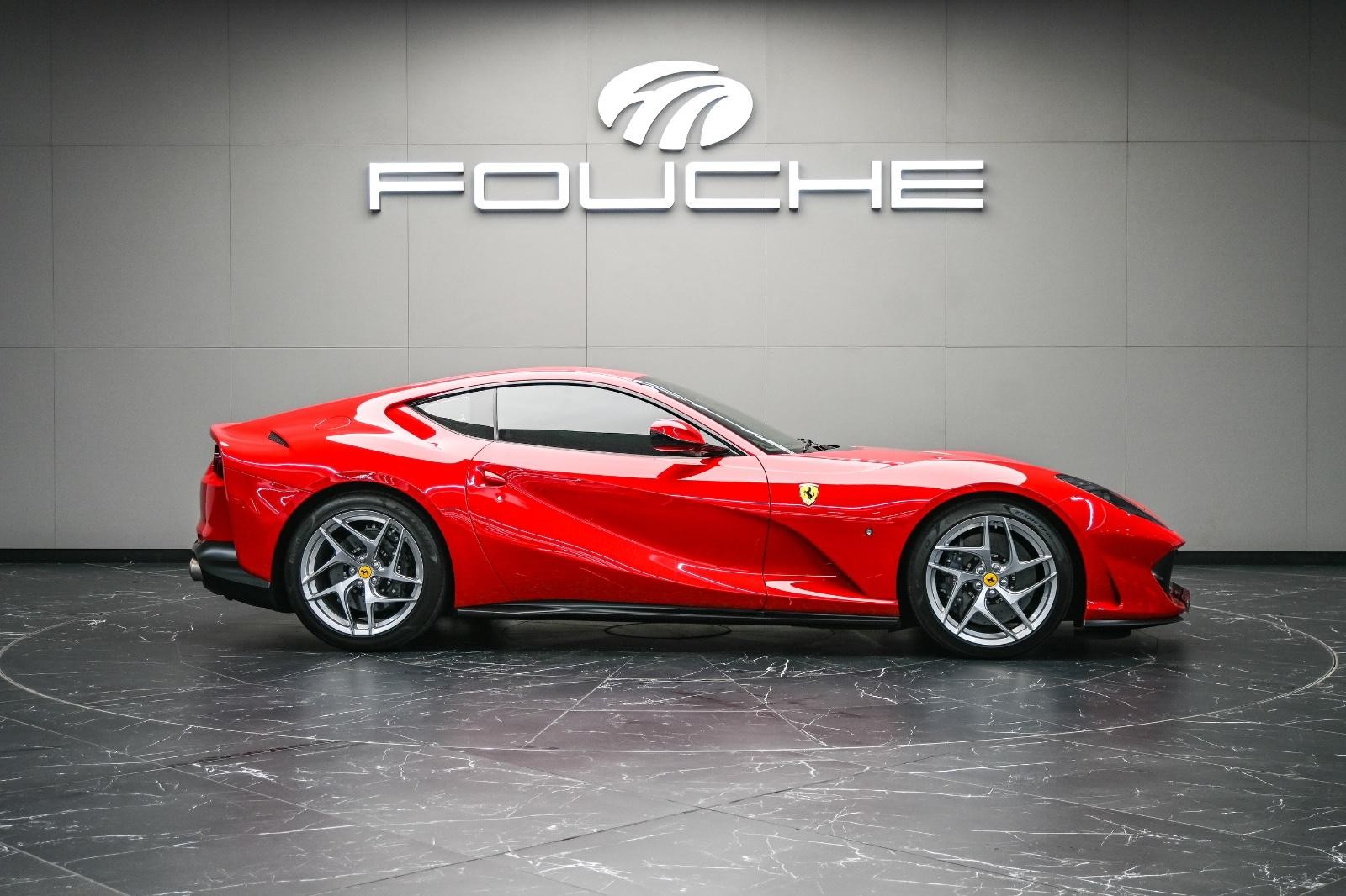 2018 FERRARI 812 Image 2
