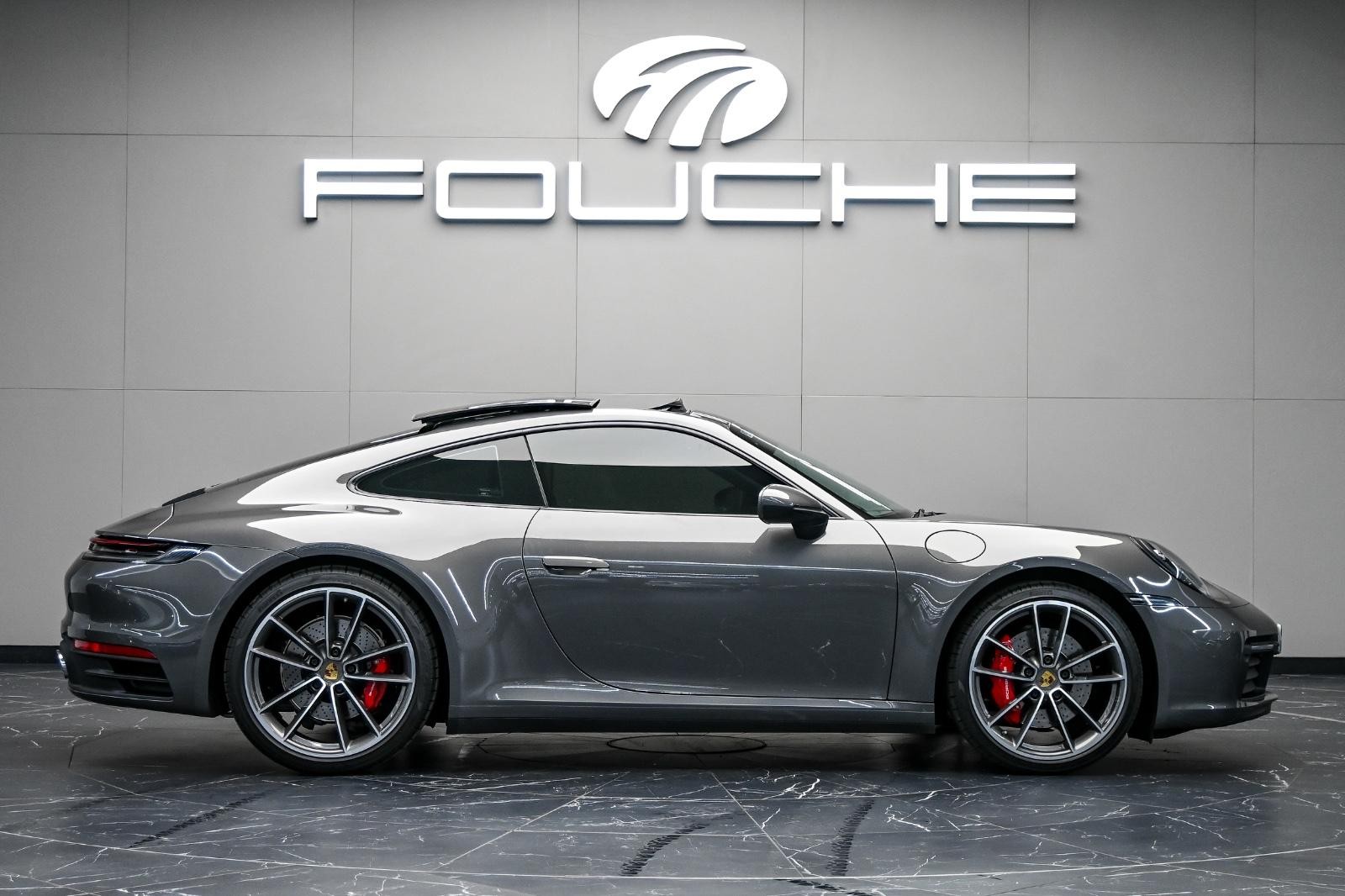2021 PORSCHE 911 Image 2