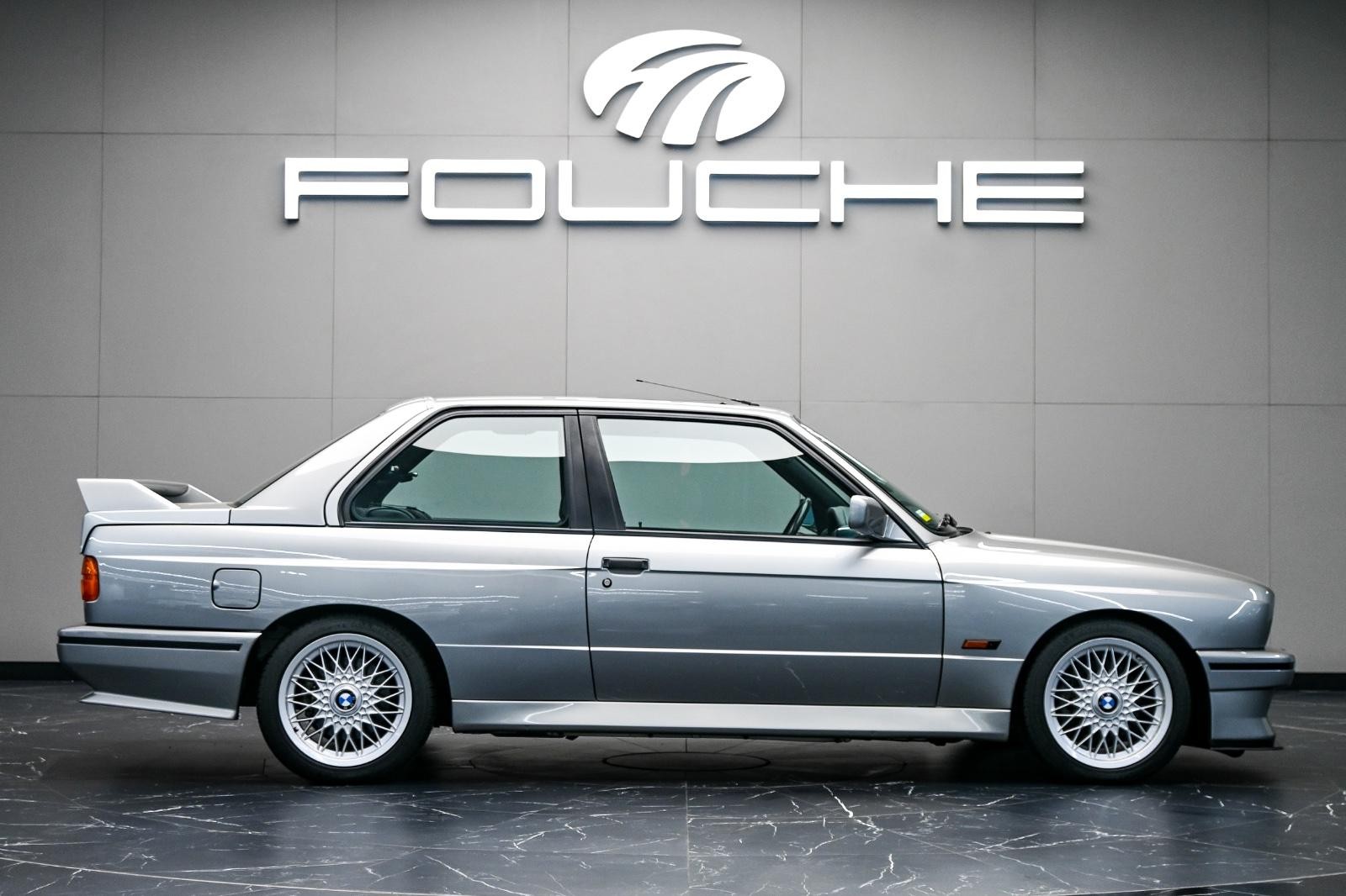 1989 BMW M3 Image 2
