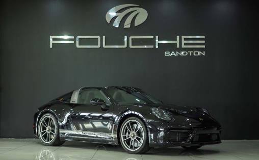 2022 PORSCHE 911 Image 2