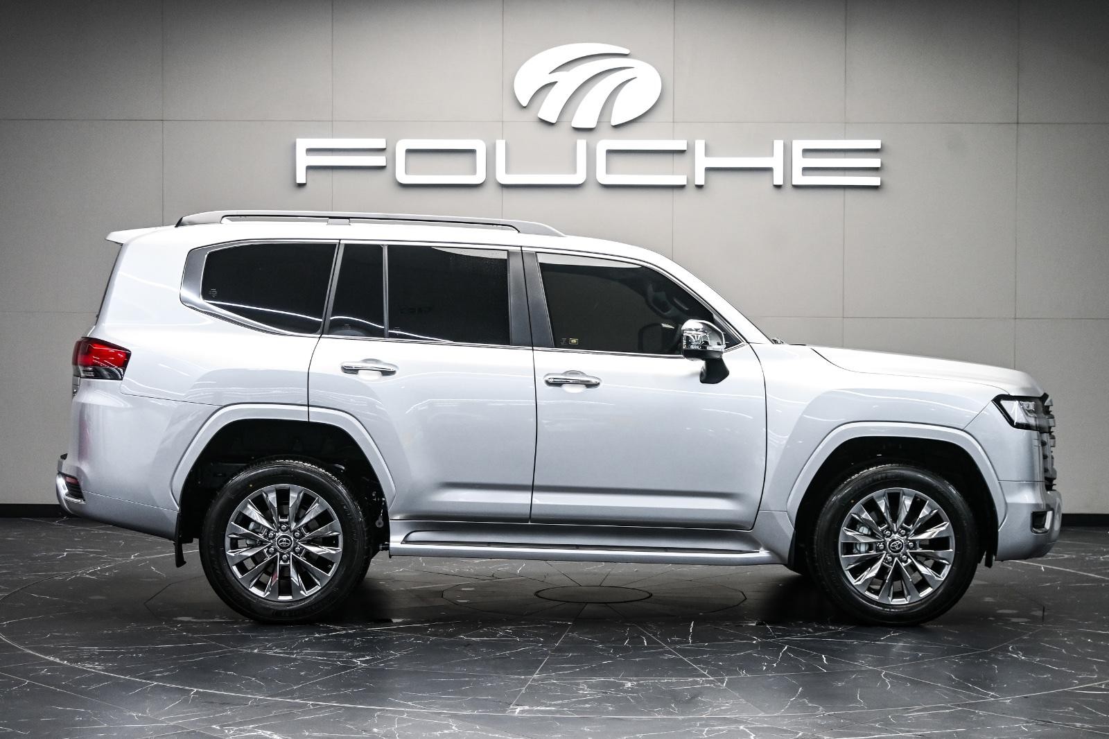2025 TOYOTA LAND CRUISER Image 1