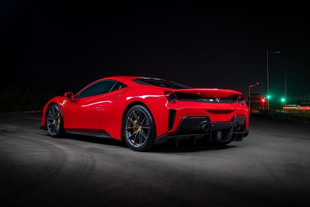 2020 FERRARI 488 Image 1