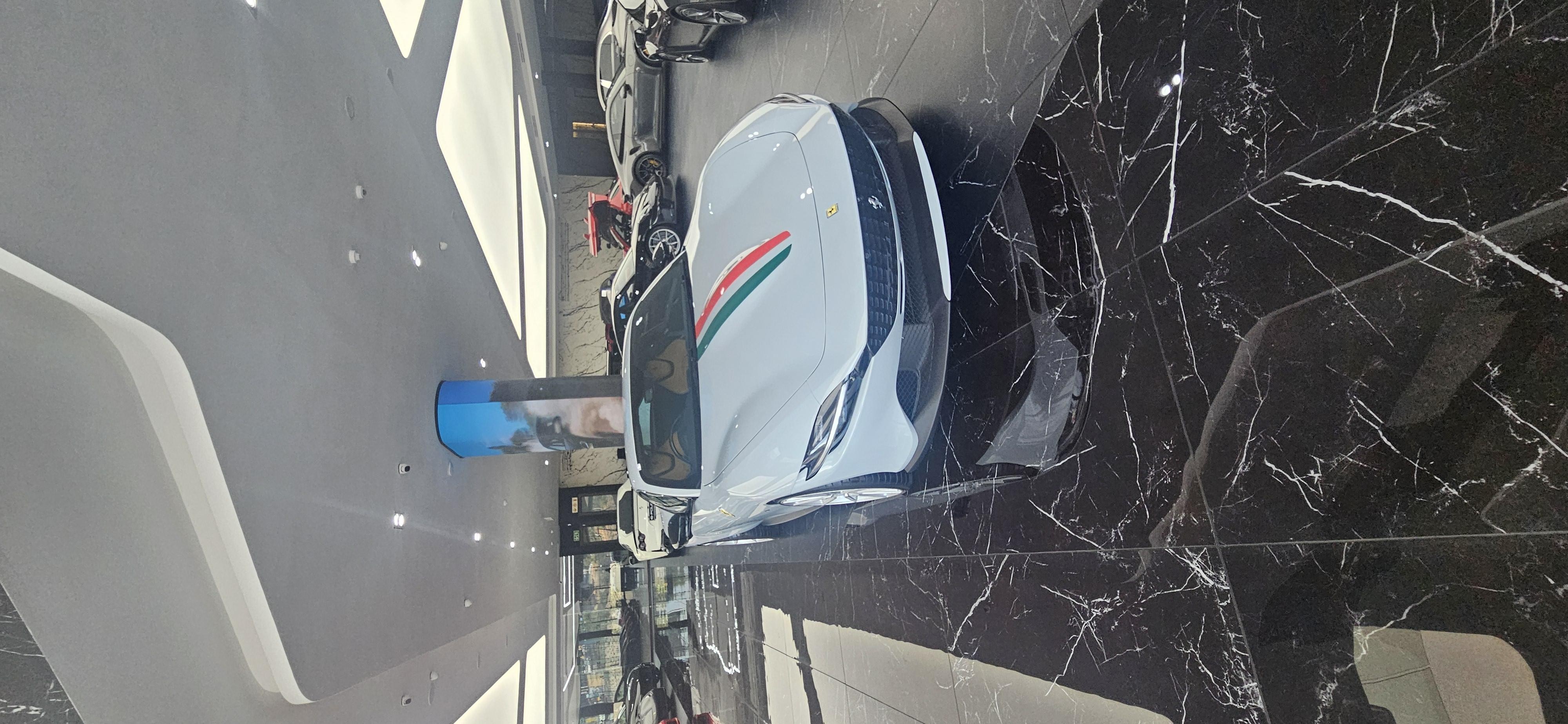 2022 FERRARI ROMA Image 1