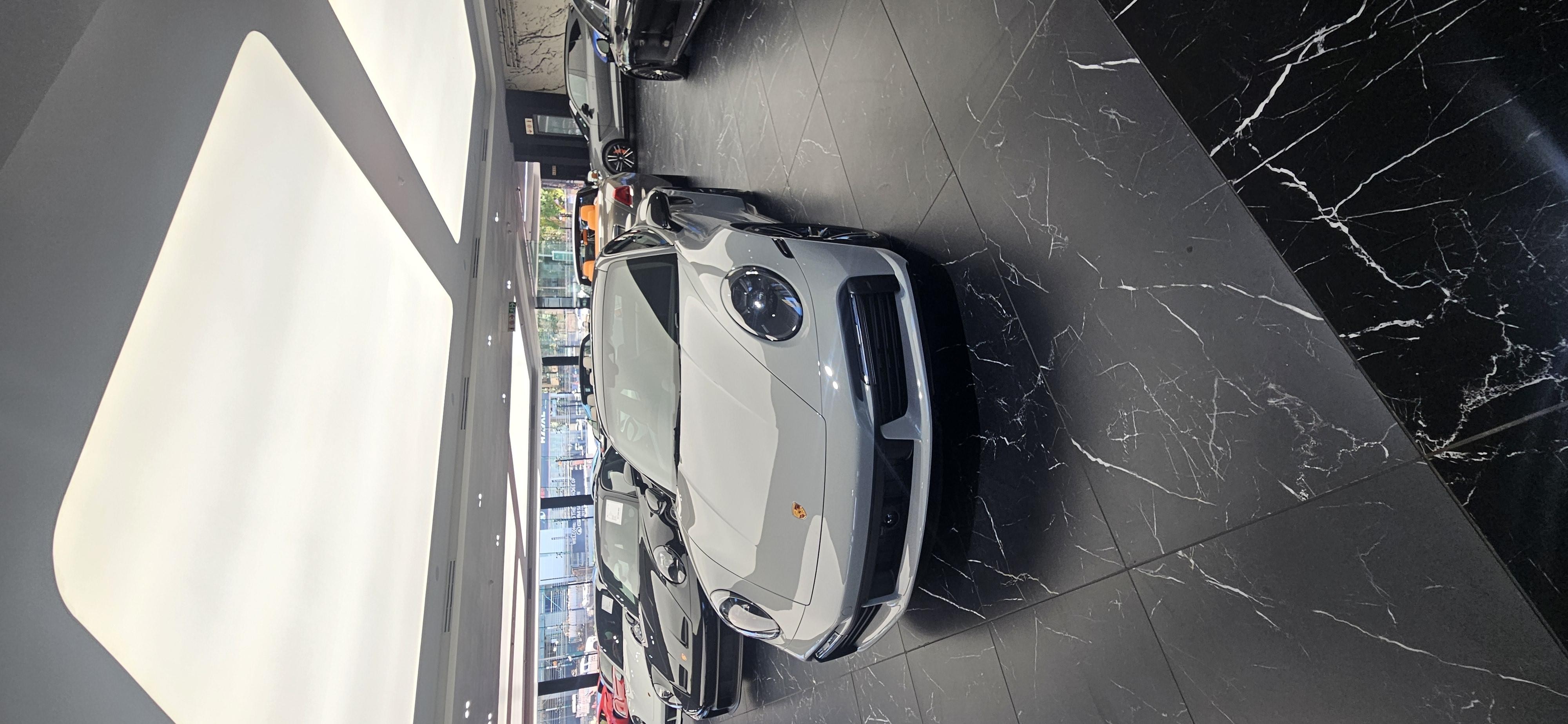 2023 PORSCHE 911 Image 1