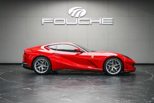 2018 FERRARI 812 Image 2