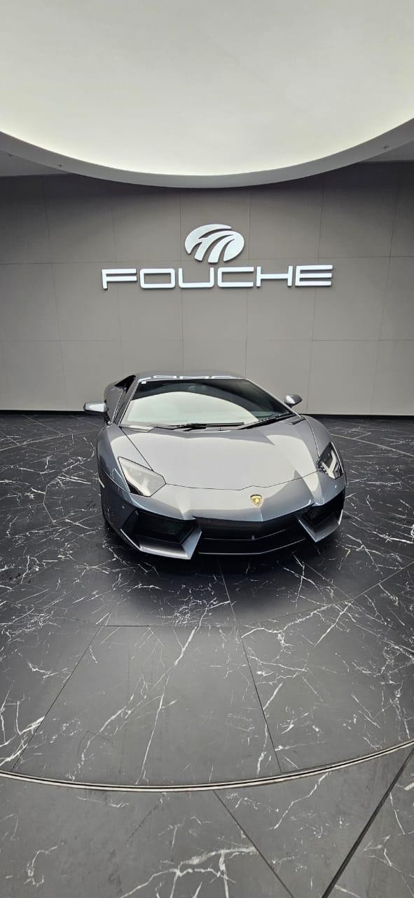 2013 LAMBORGHINI AVENTADOR Image 2