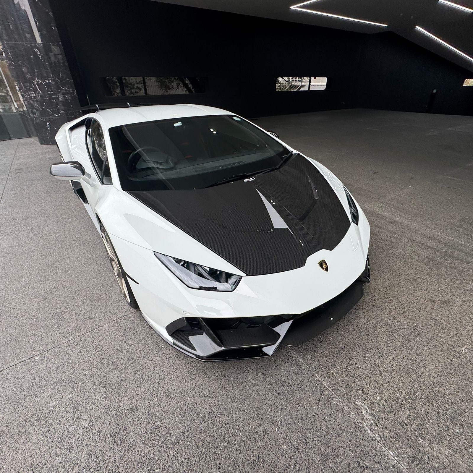 2020 LAMBORGHINI HURACAN Image 1