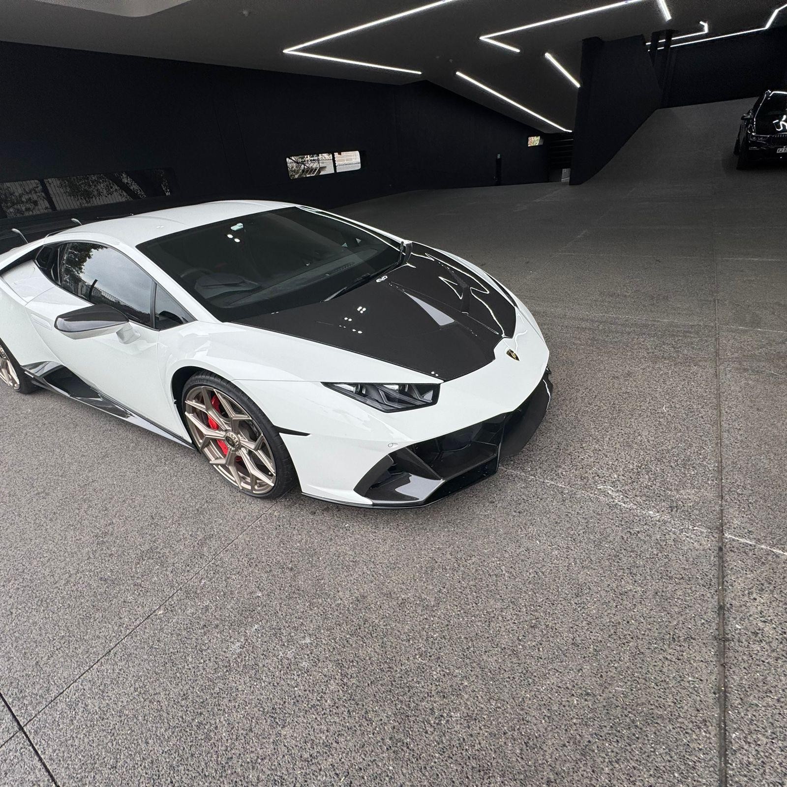 2020 LAMBORGHINI HURACAN Image 2