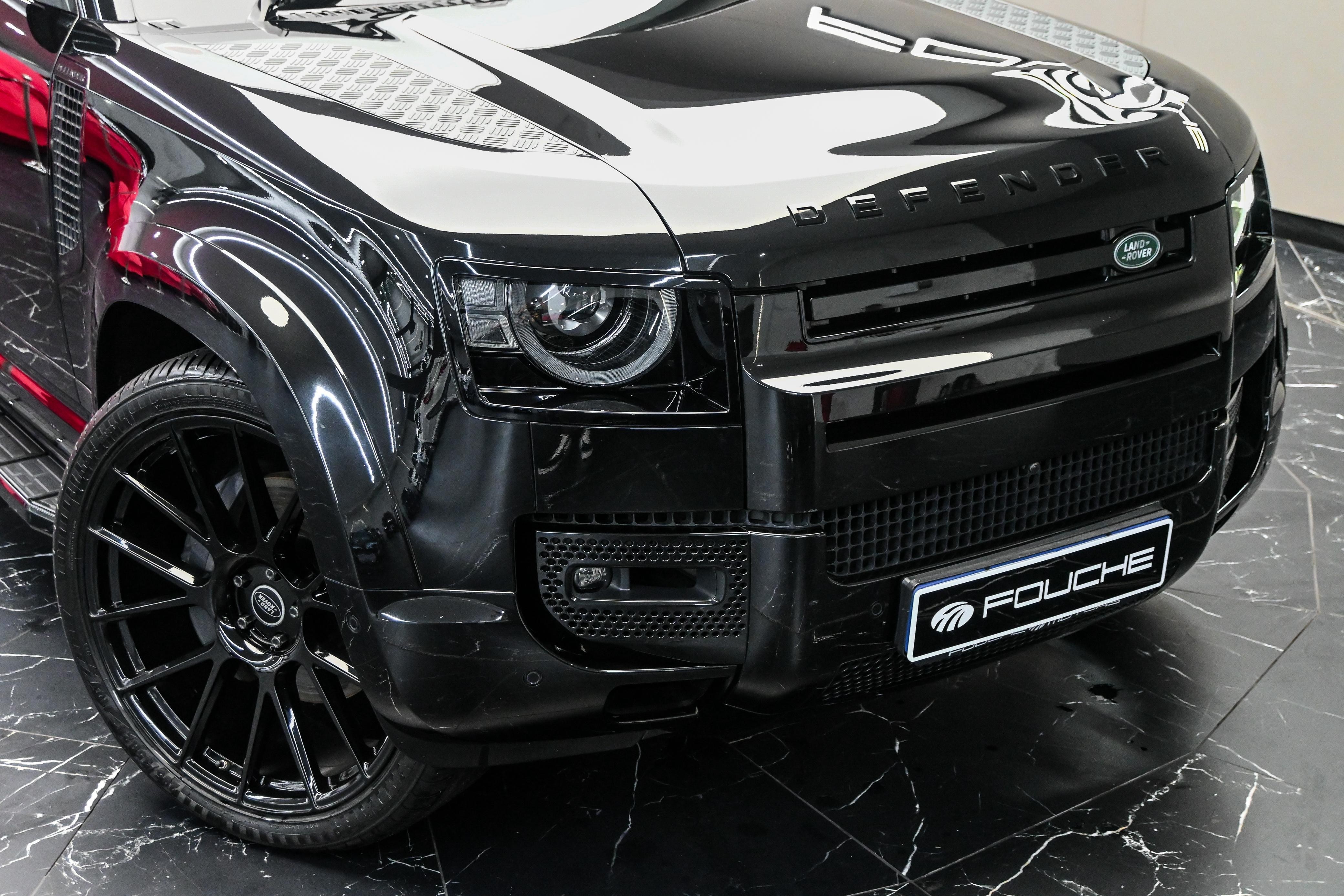 2021 LAND ROVER DEFENDER 110 Image 1