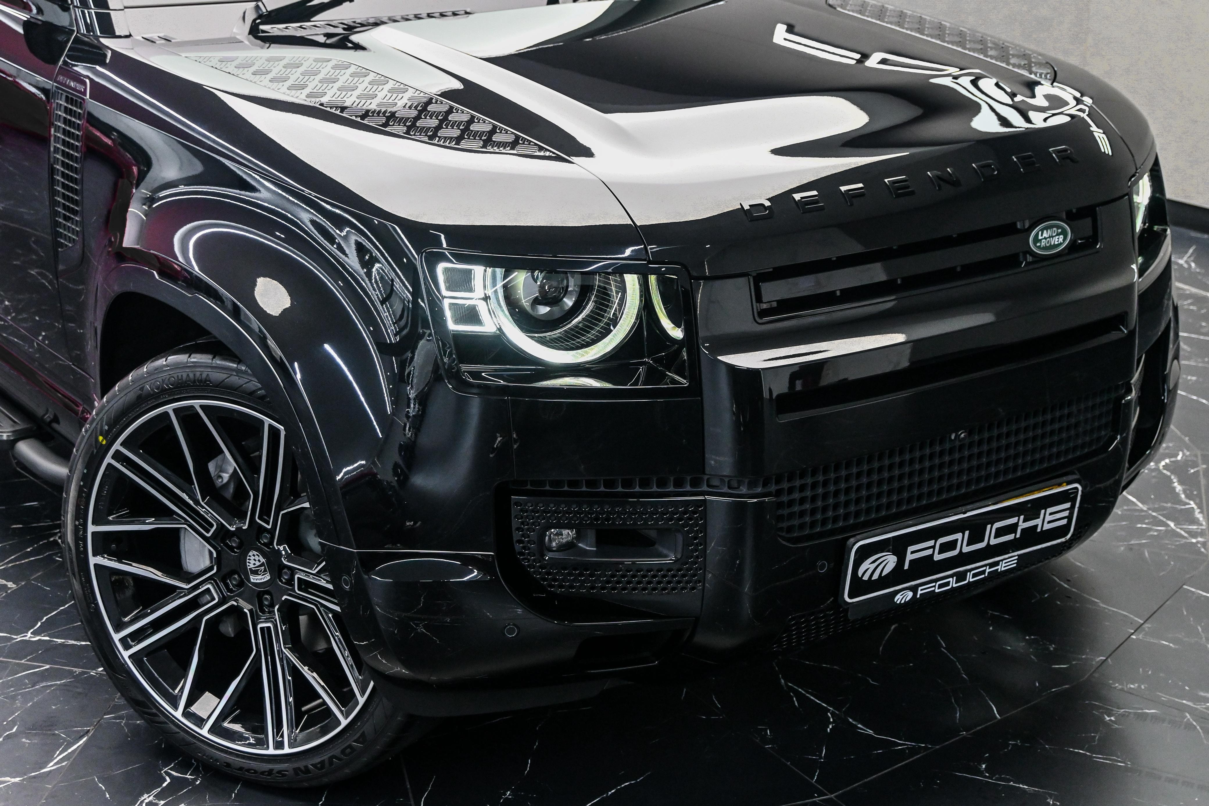 2025 LAND ROVER DEFENDER 110 Image 2