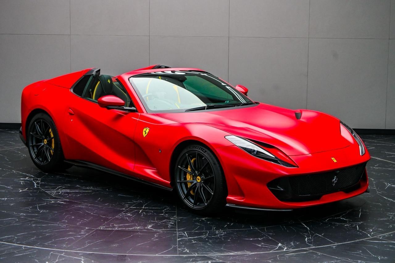 2023 FERRARI 812 Image 1