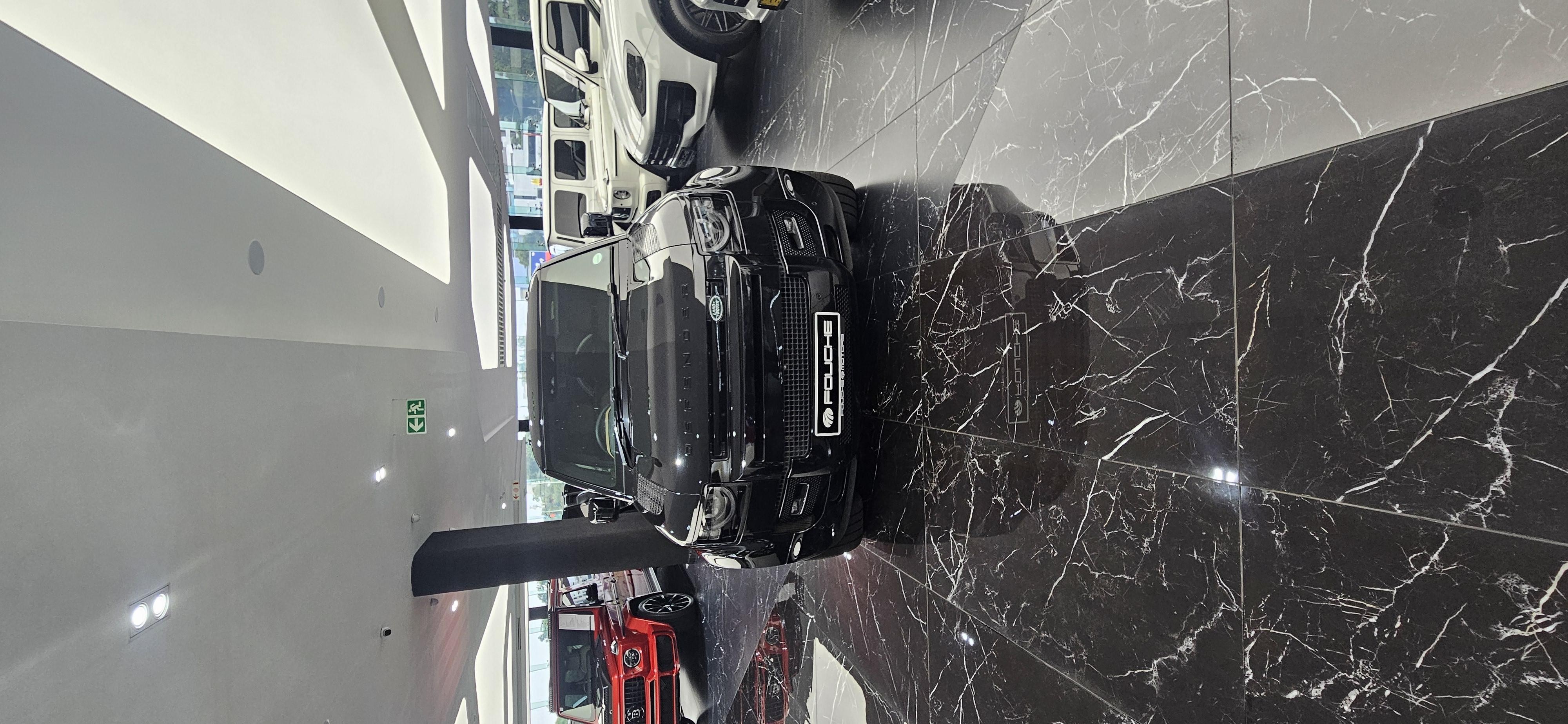 2025 LAND ROVER DEFENDER 110 Image 2