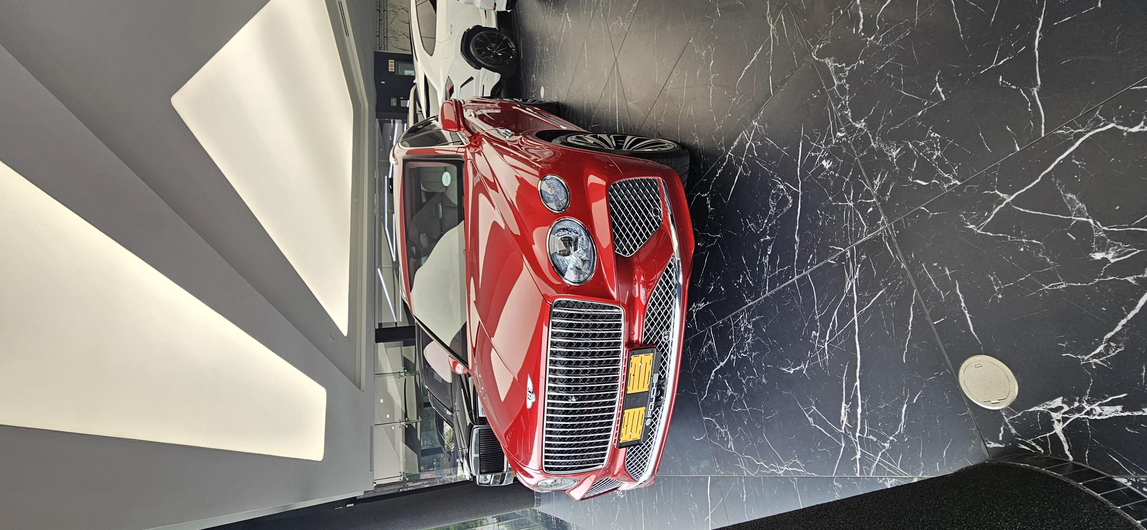 2024 BENTLEY BENTAYGA Image 2