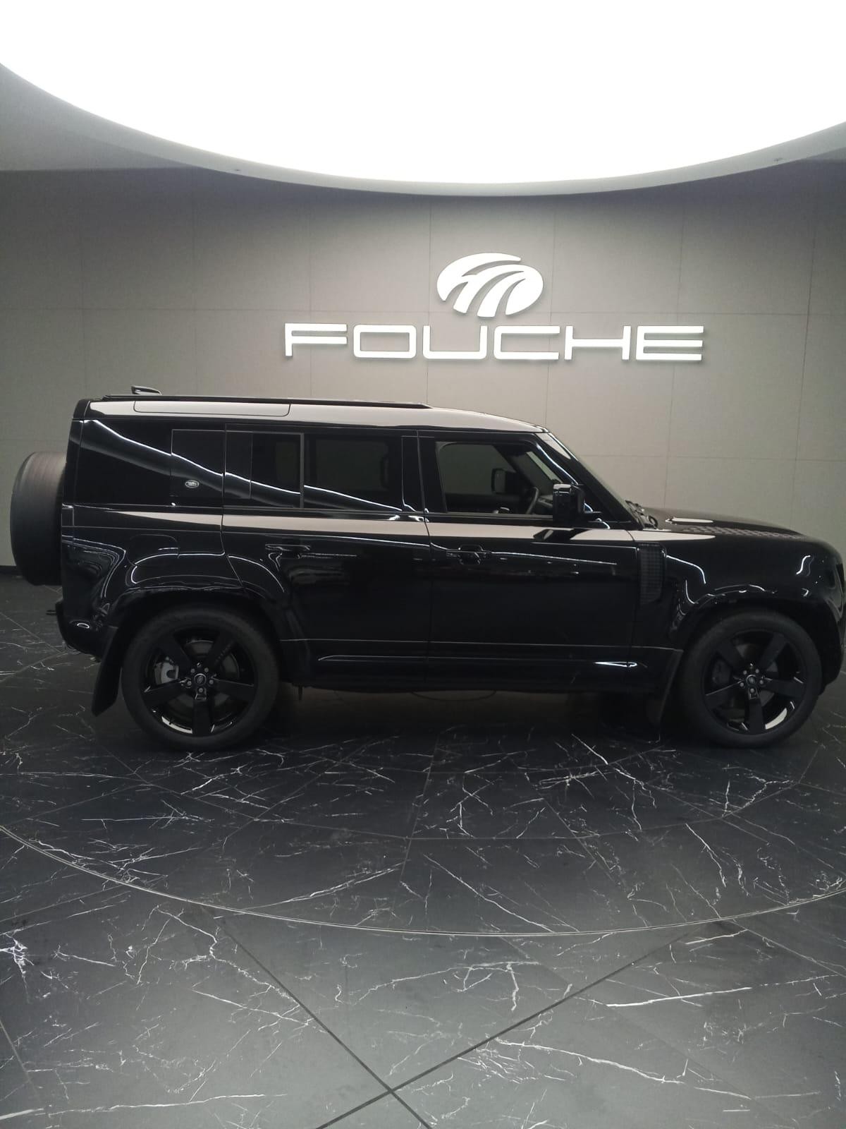 2022 LAND ROVER DEFENDER 110 Image 2