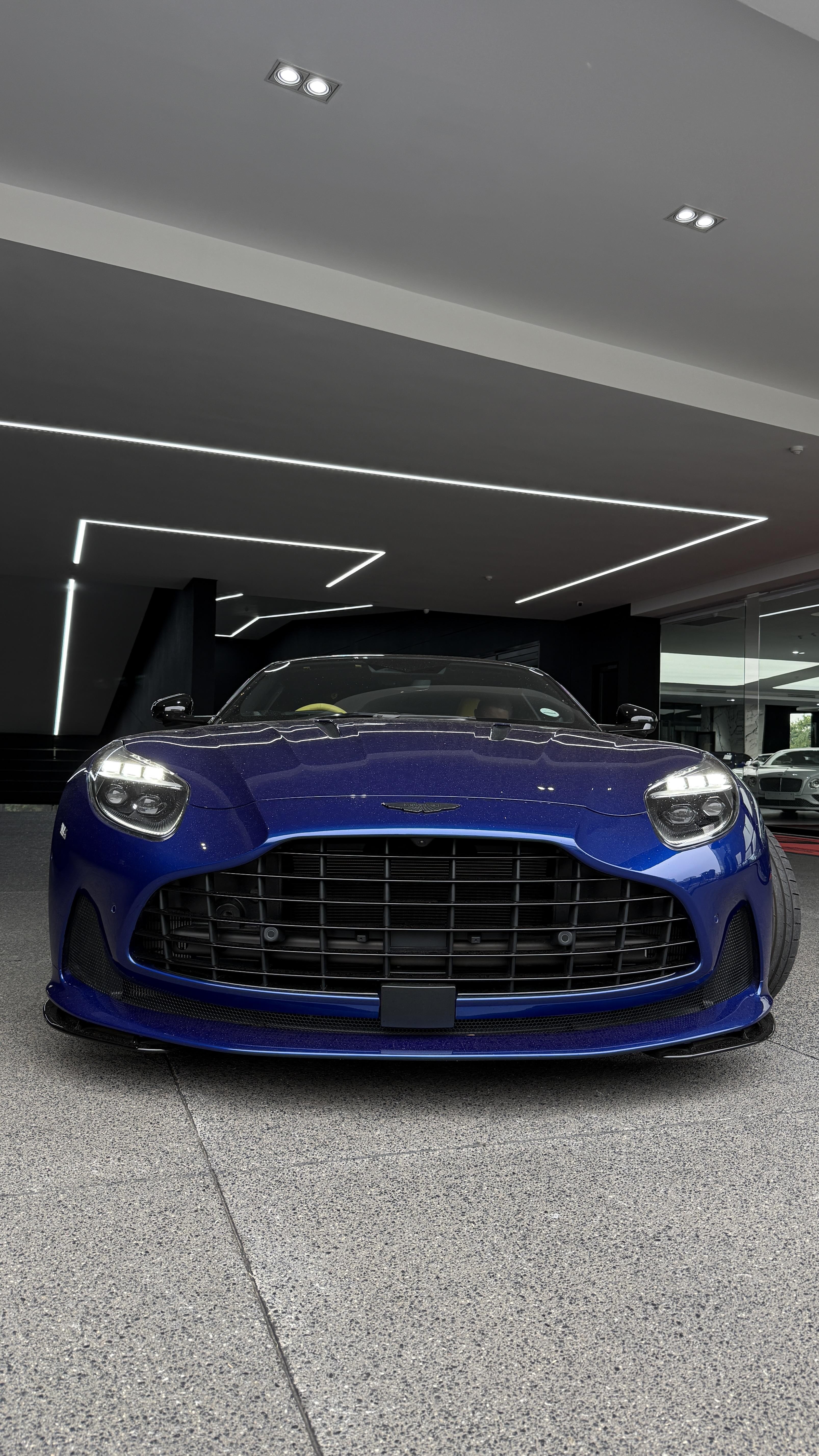 2025 ASTON MARTIN DB12 Image 1