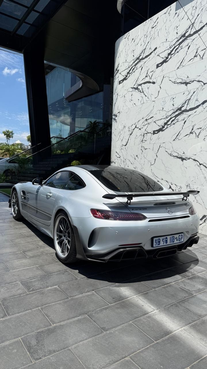 2020 MERCEDES-BENZ AMG GT-R Image 2