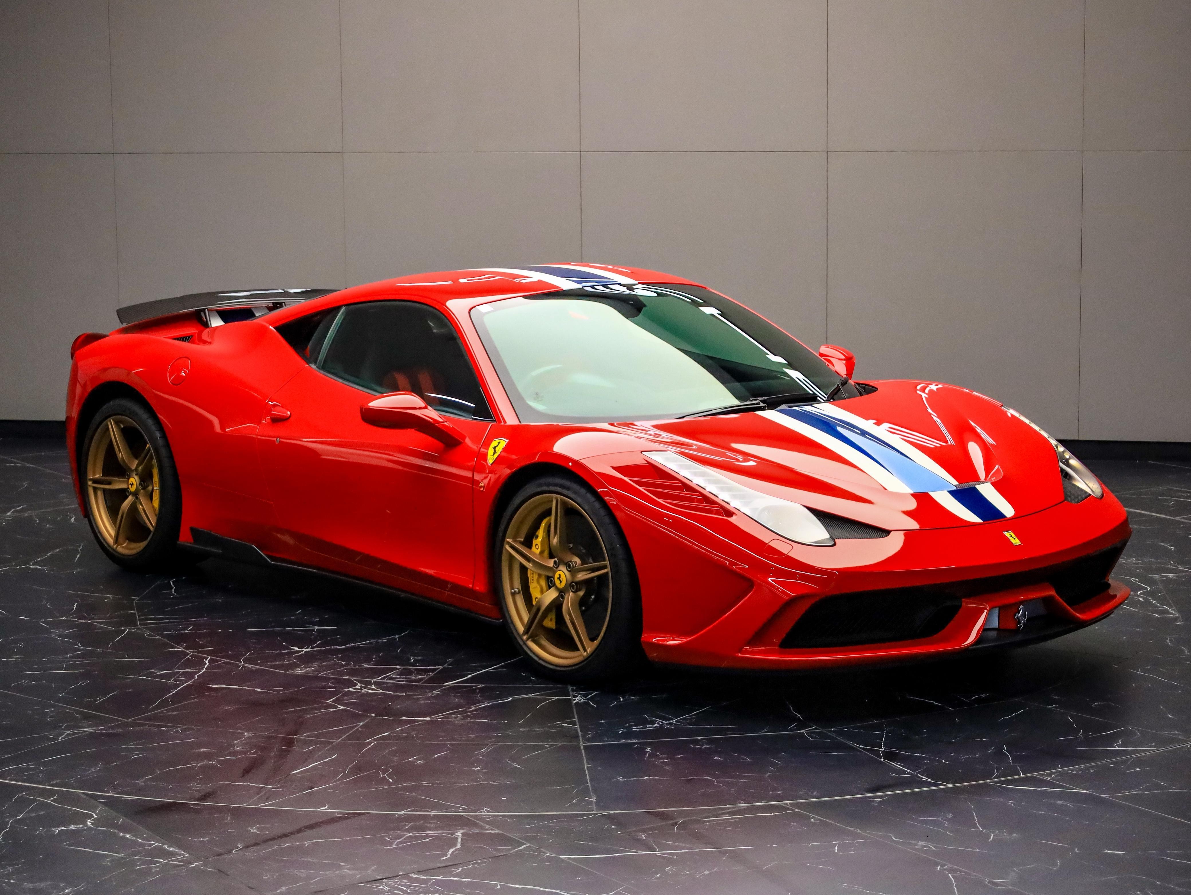 2015 FERRARI 458 Image 1