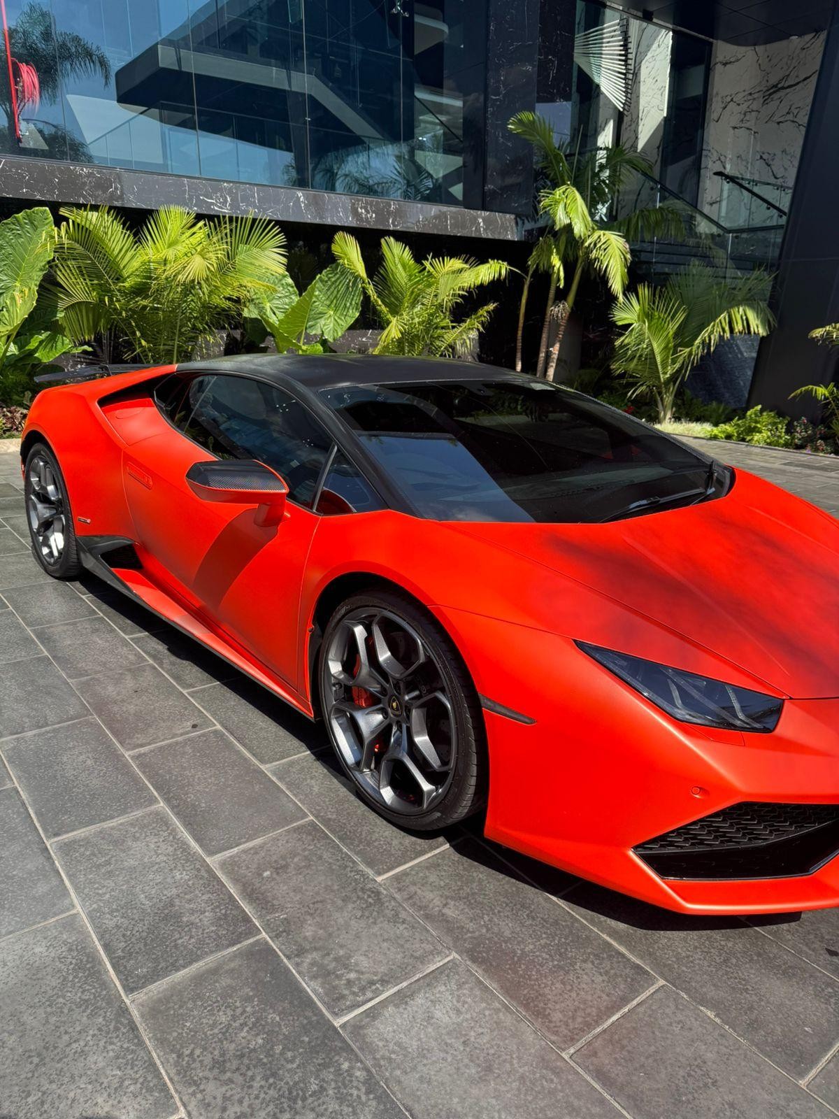 2015 LAMBORGHINI HURACAN Image 1