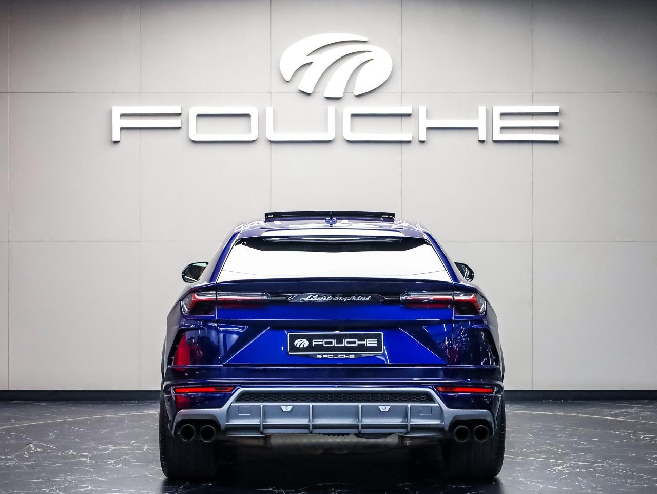 2019 LAMBORGHINI URUS Image 2