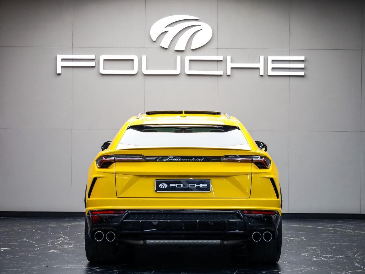 2022 LAMBORGHINI URUS Image 2