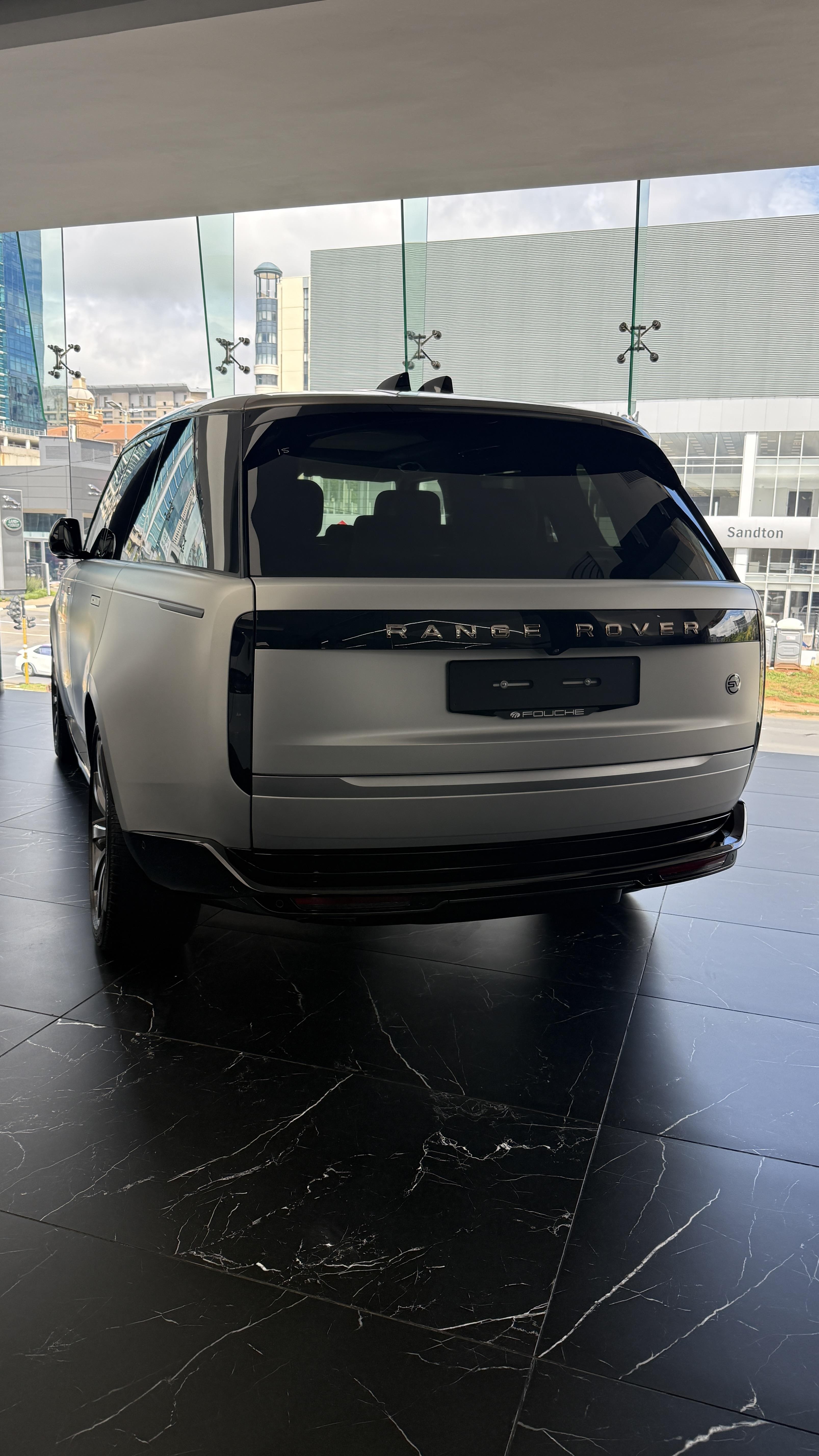2026 RANGE ROVER P615 SV Image 1