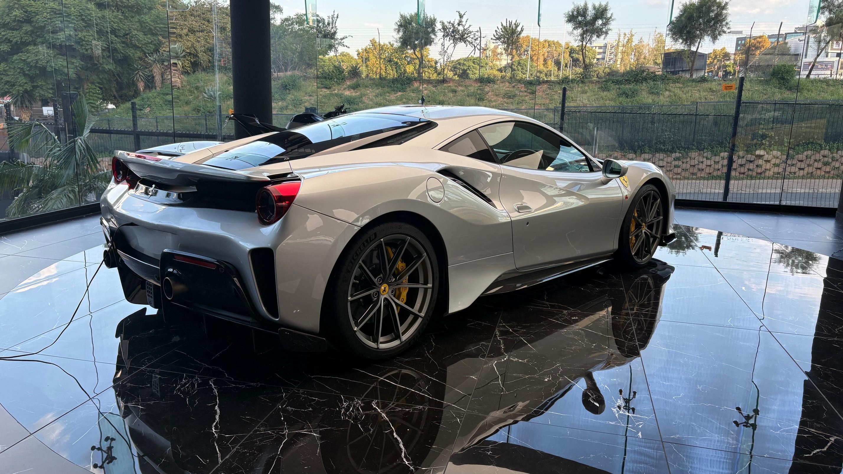 2020 FERRARI 488 Image 2