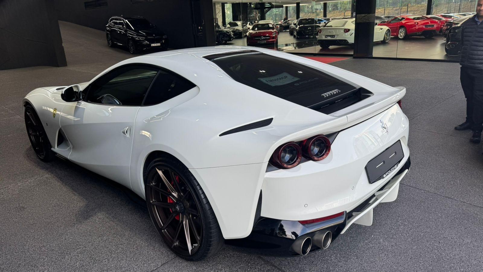 2018 FERRARI 812 Image 2