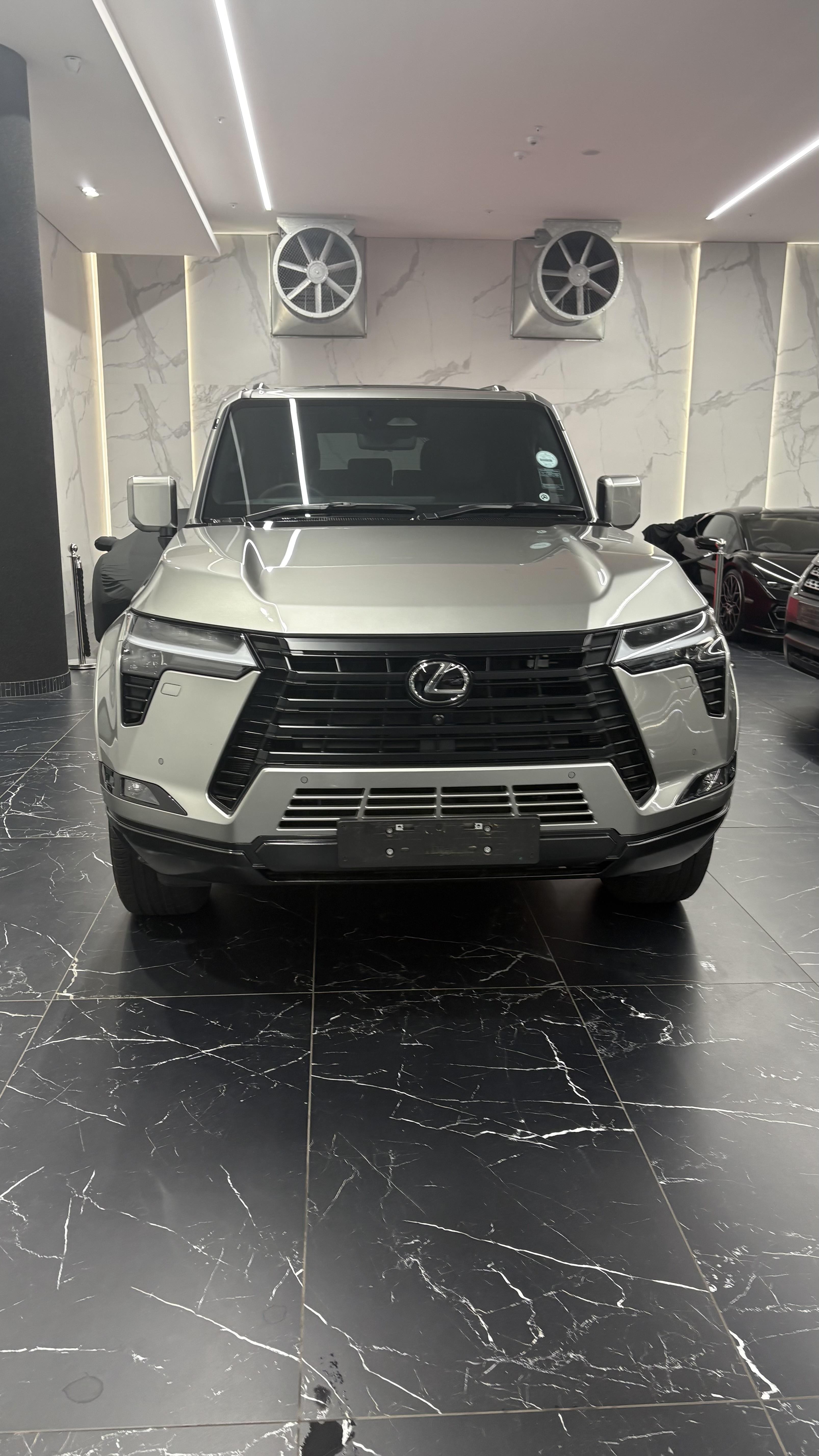 2025 LEXUS GX 550 Image 1