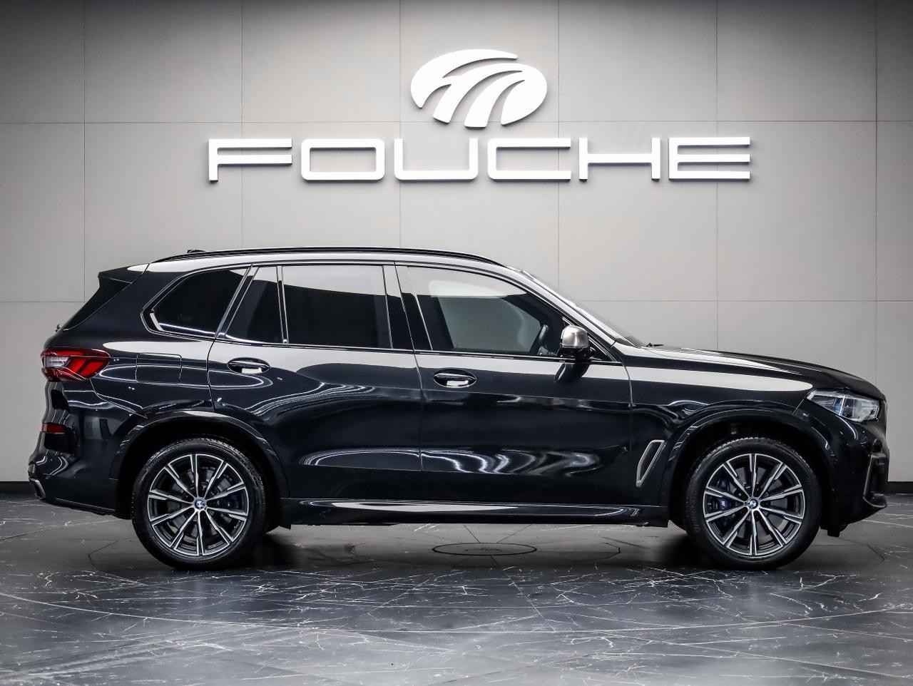 2021 BMW X5 PROTECTION Image 1