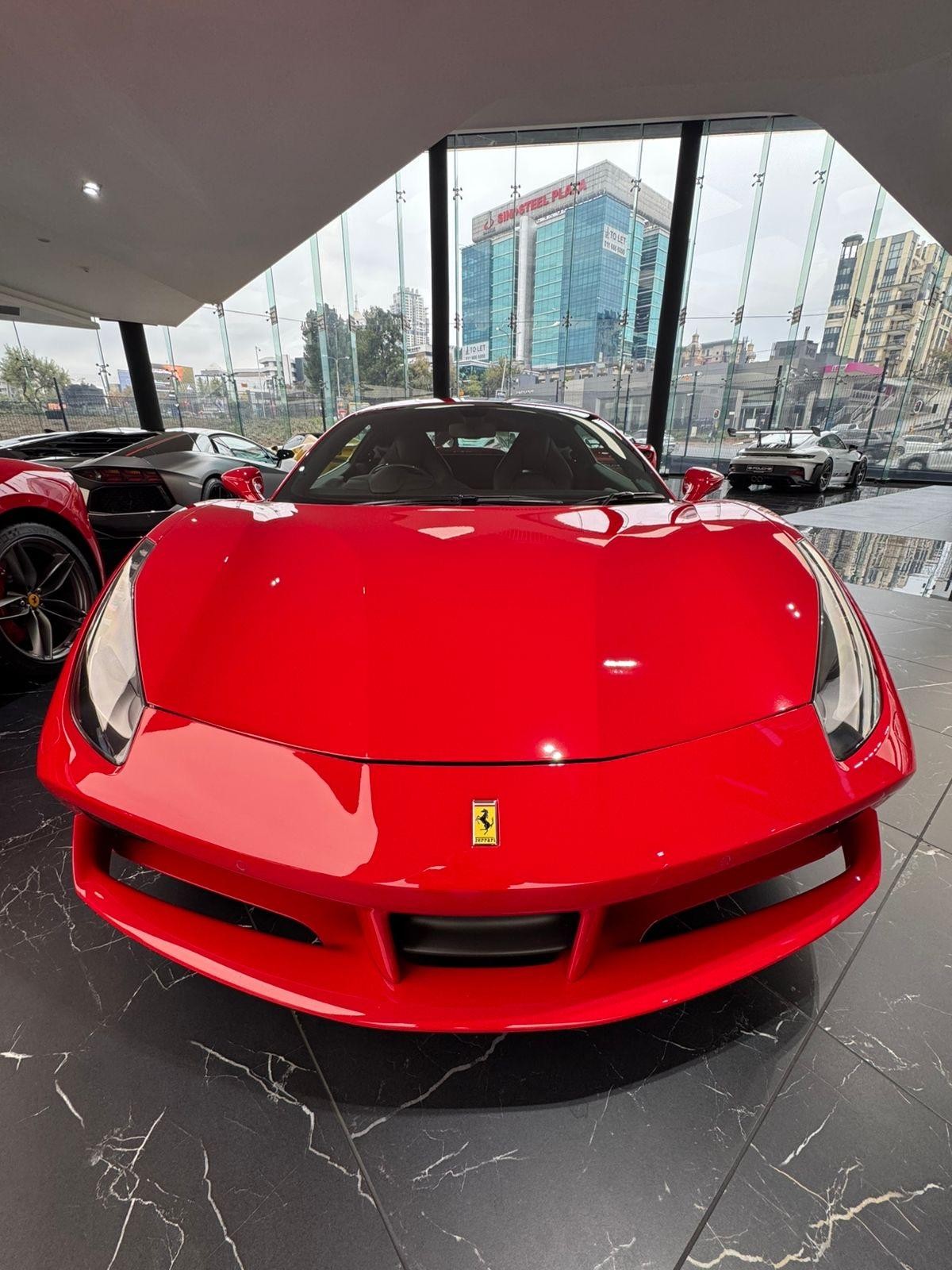 2017 FERRARI 488 Image 1