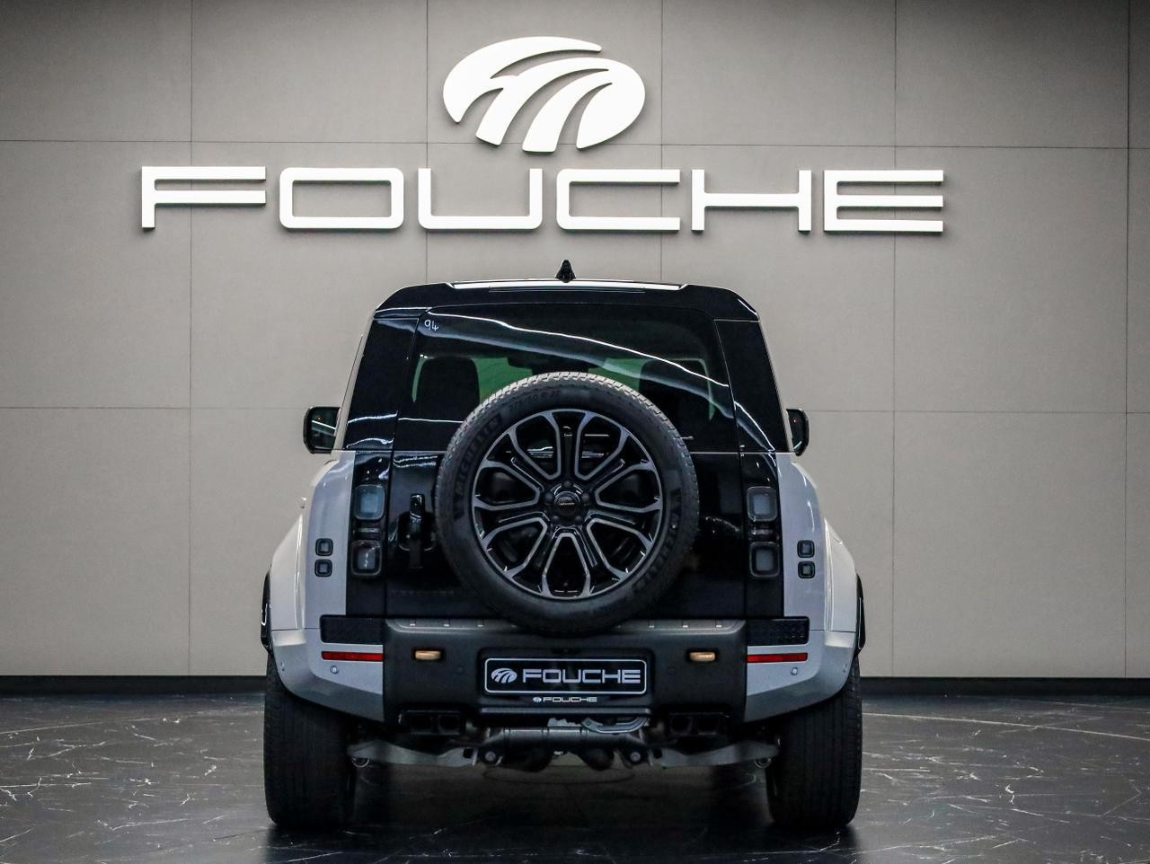 2026 LAND ROVER DEFENDER Image 2