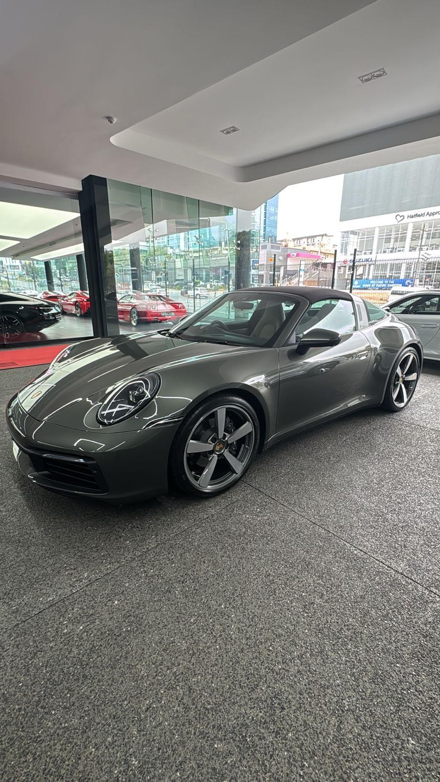 2024 PORSCHE 911 Image 2