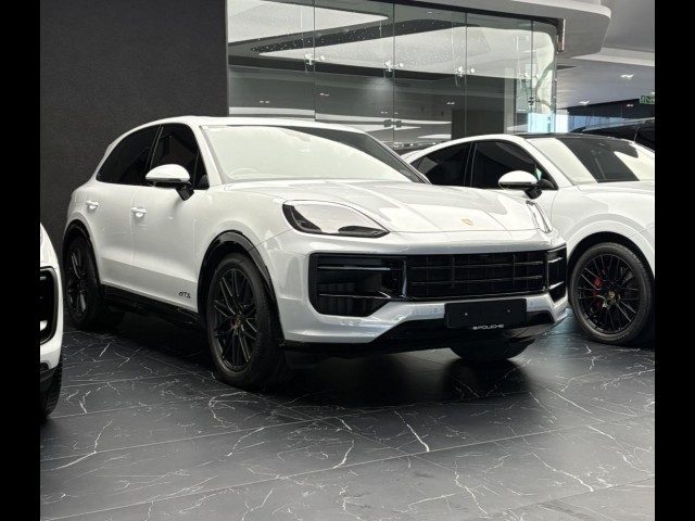 BUY PORSCHE CAYENNE 2024 GTS, Fouche Motors