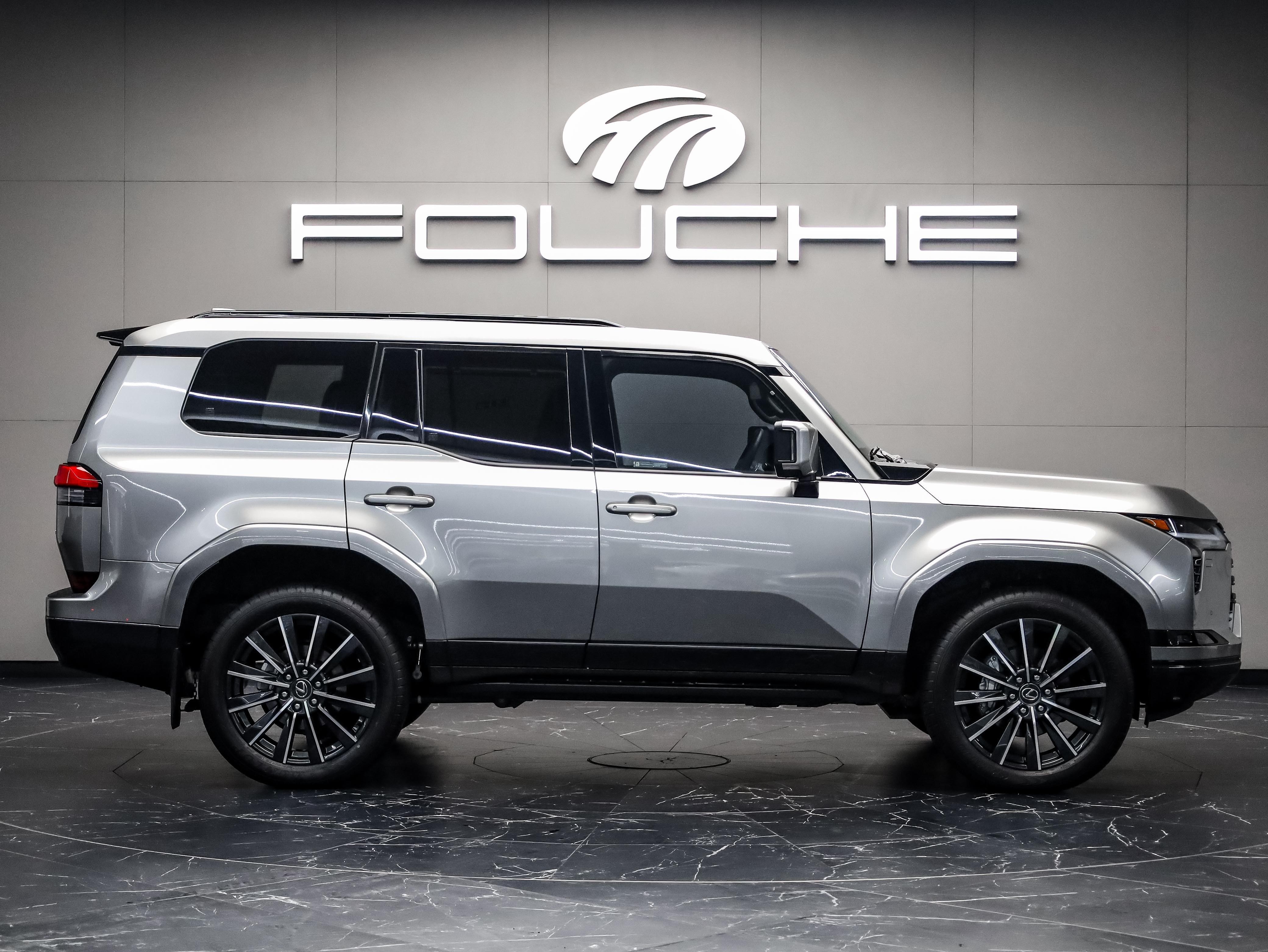 2025 LEXUS GX 550 Image 2